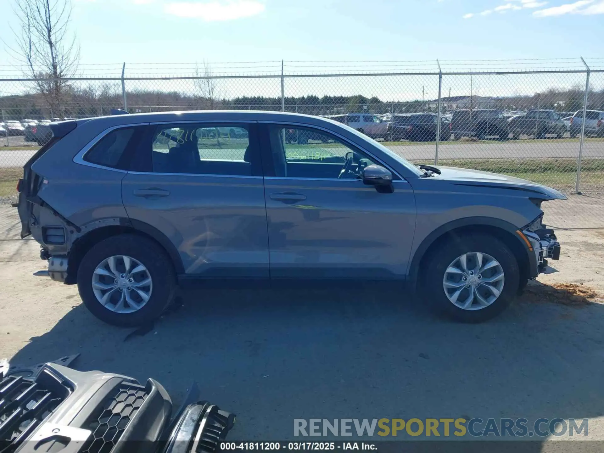 14 Photograph of a damaged car 2HKRS4H22RH420826 HONDA CR-V 2024
