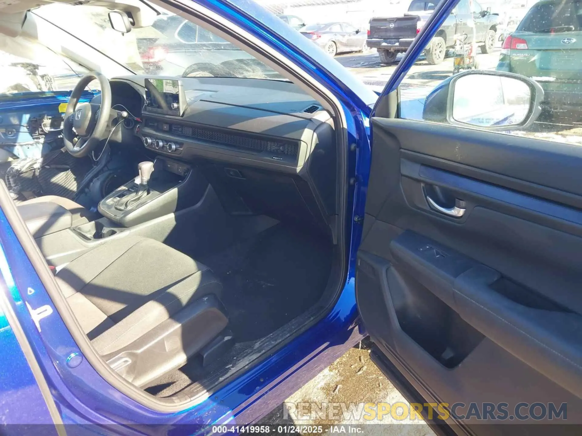 5 Photograph of a damaged car 2HKRS4H26RH444305 HONDA CR-V 2024