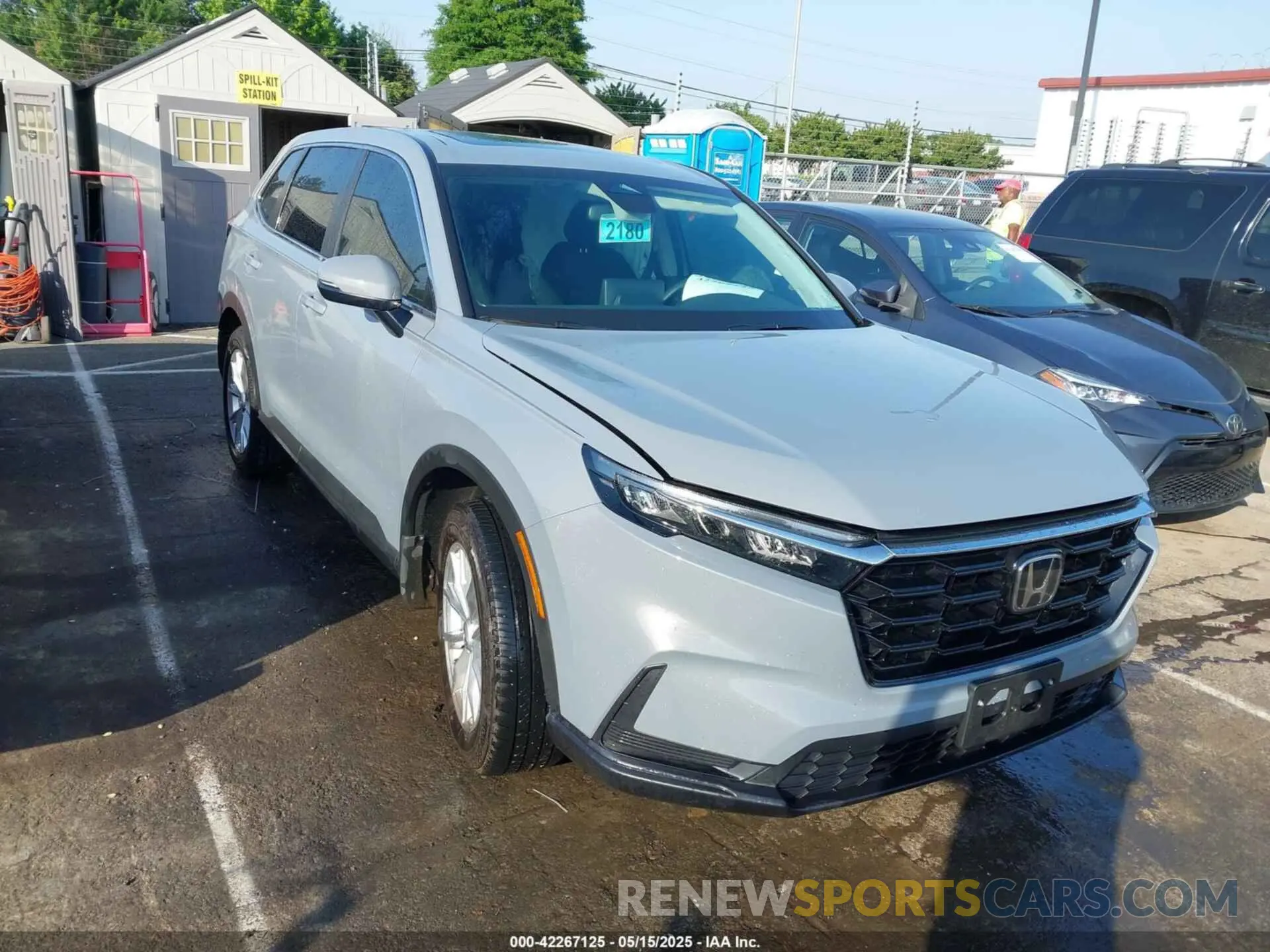 1 Photograph of a damaged car 2HKRS4H41RH418292 HONDA CR-V 2024