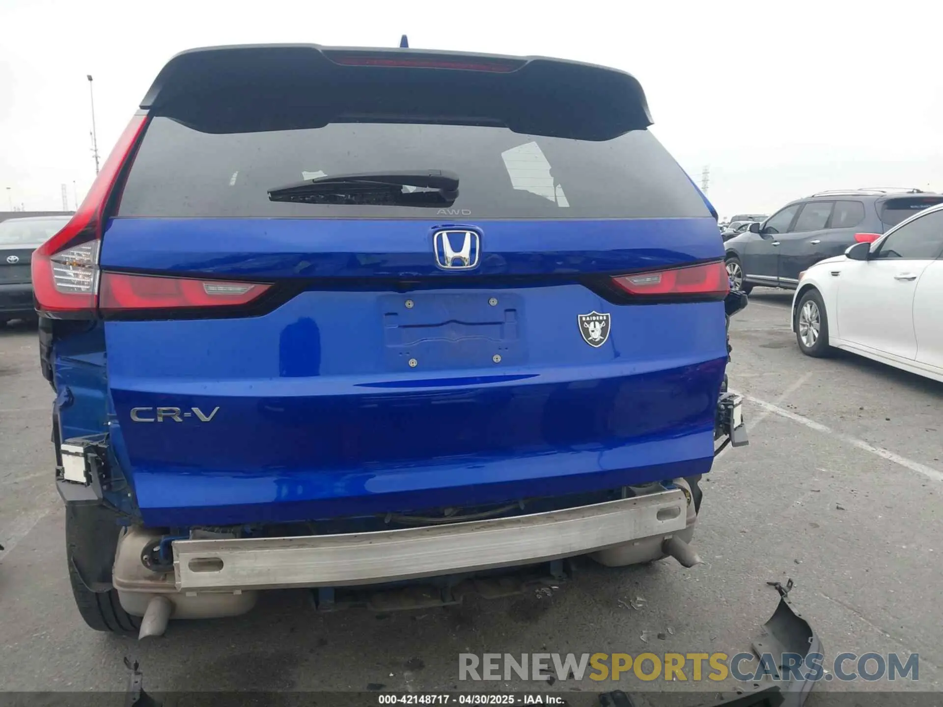 17 Photograph of a damaged car 2HKRS4H42RH406796 HONDA CR-V 2024