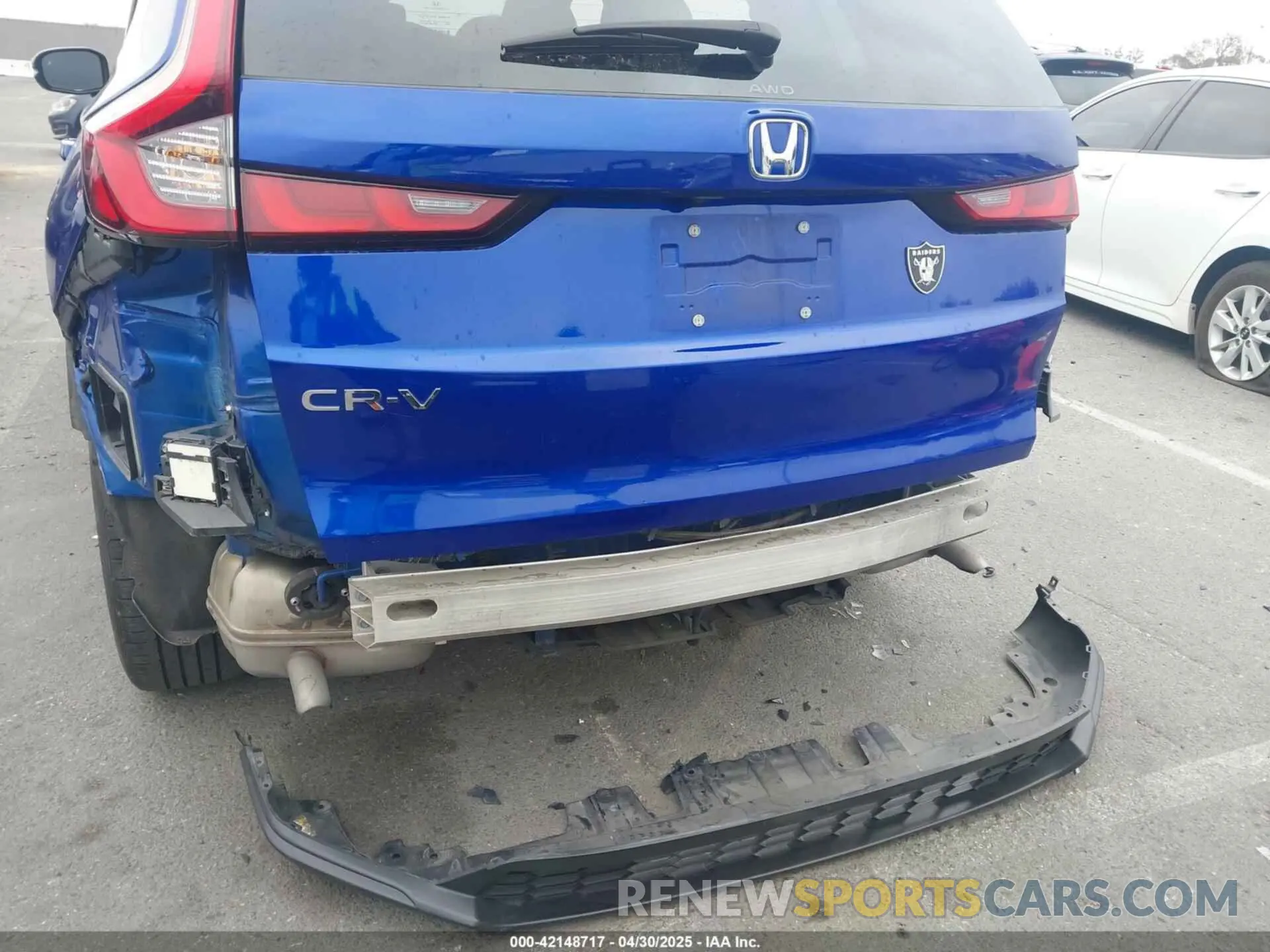 6 Photograph of a damaged car 2HKRS4H42RH406796 HONDA CR-V 2024