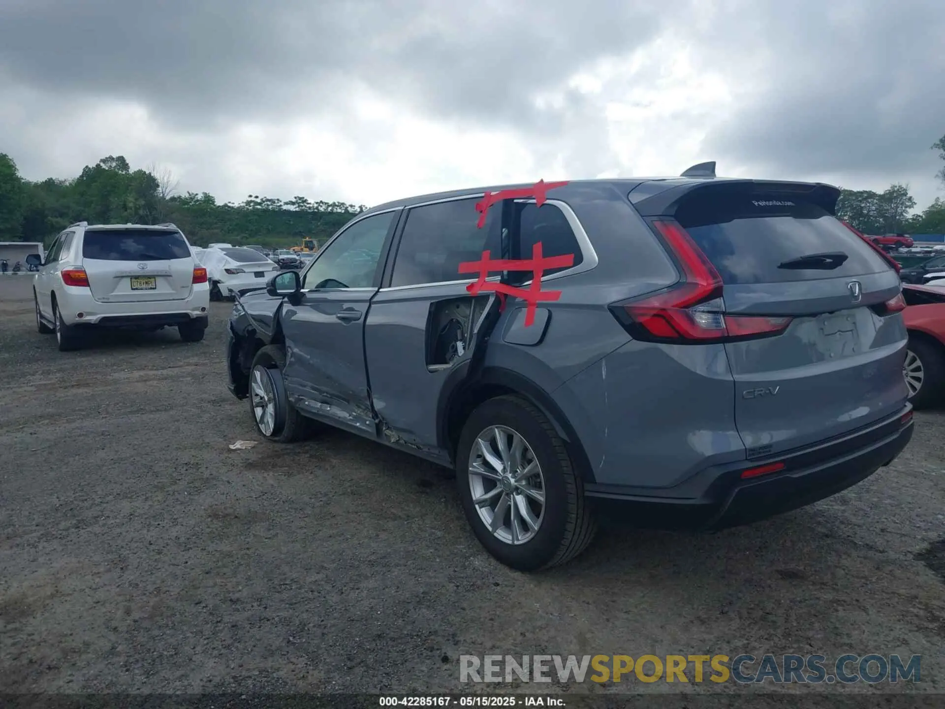 3 Photograph of a damaged car 2HKRS4H43RH450080 HONDA CR-V 2024