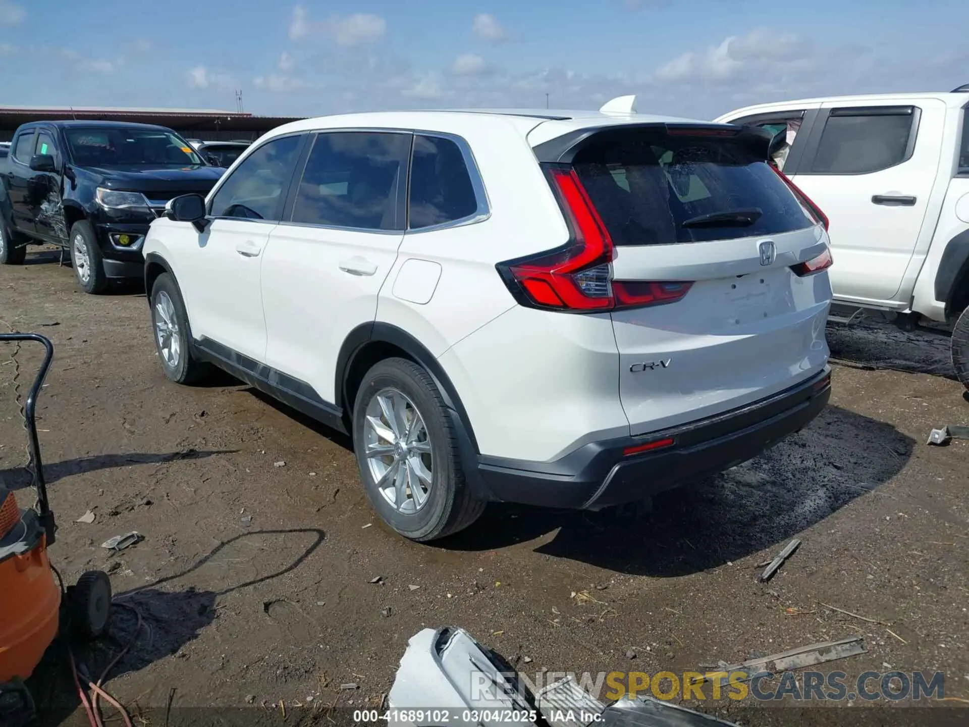 3 Фотография поврежденного автомобиля 2HKRS4H4XRH468334 HONDA CR-V 2024