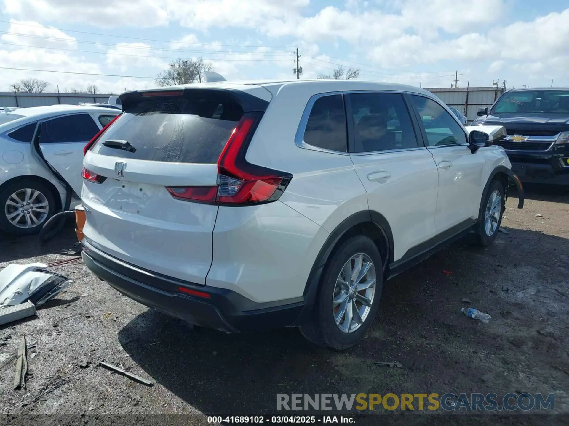 4 Фотография поврежденного автомобиля 2HKRS4H4XRH468334 HONDA CR-V 2024