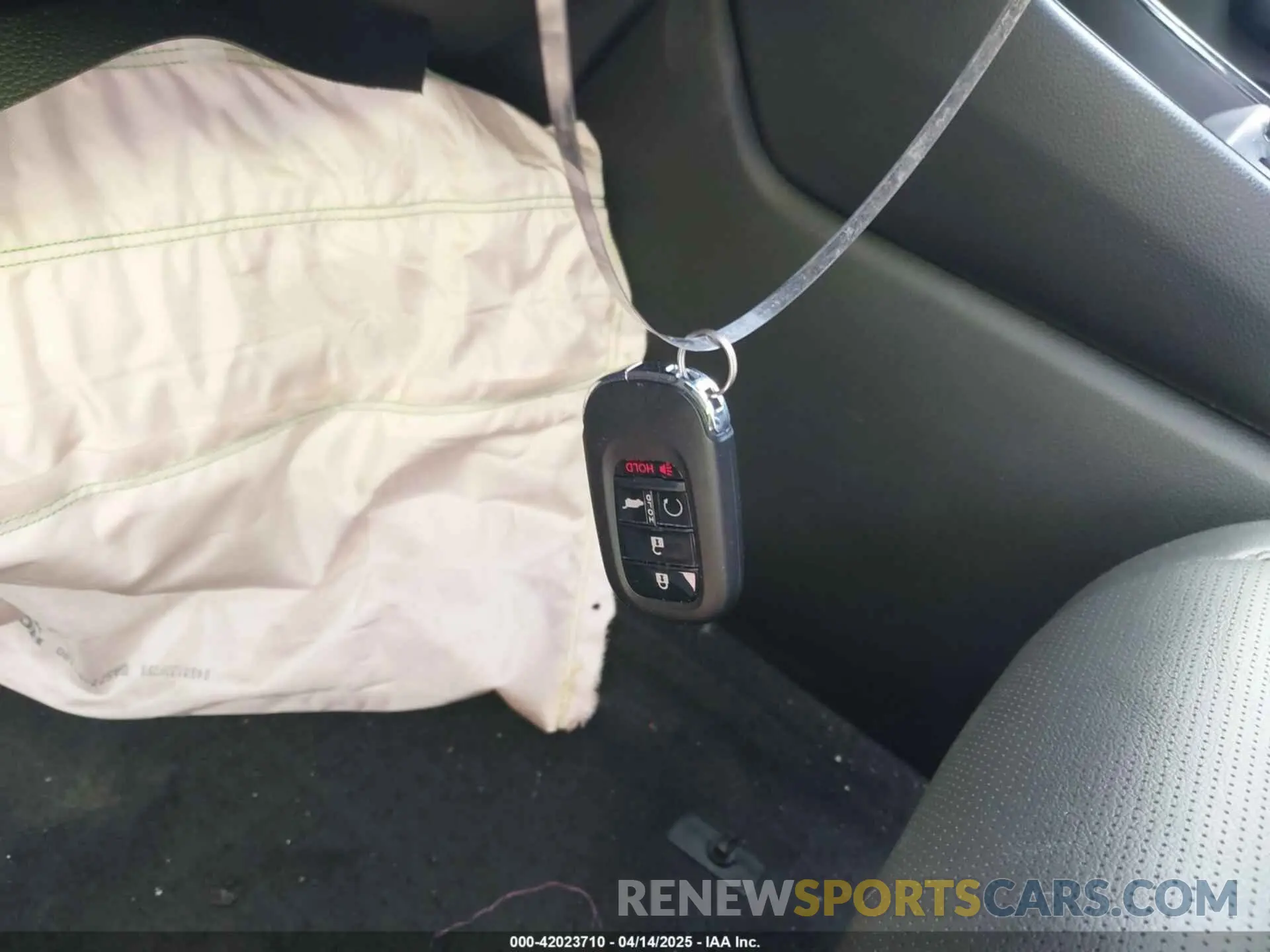 11 Photograph of a damaged car 2HKRS4H71RH486389 HONDA CR-V 2024