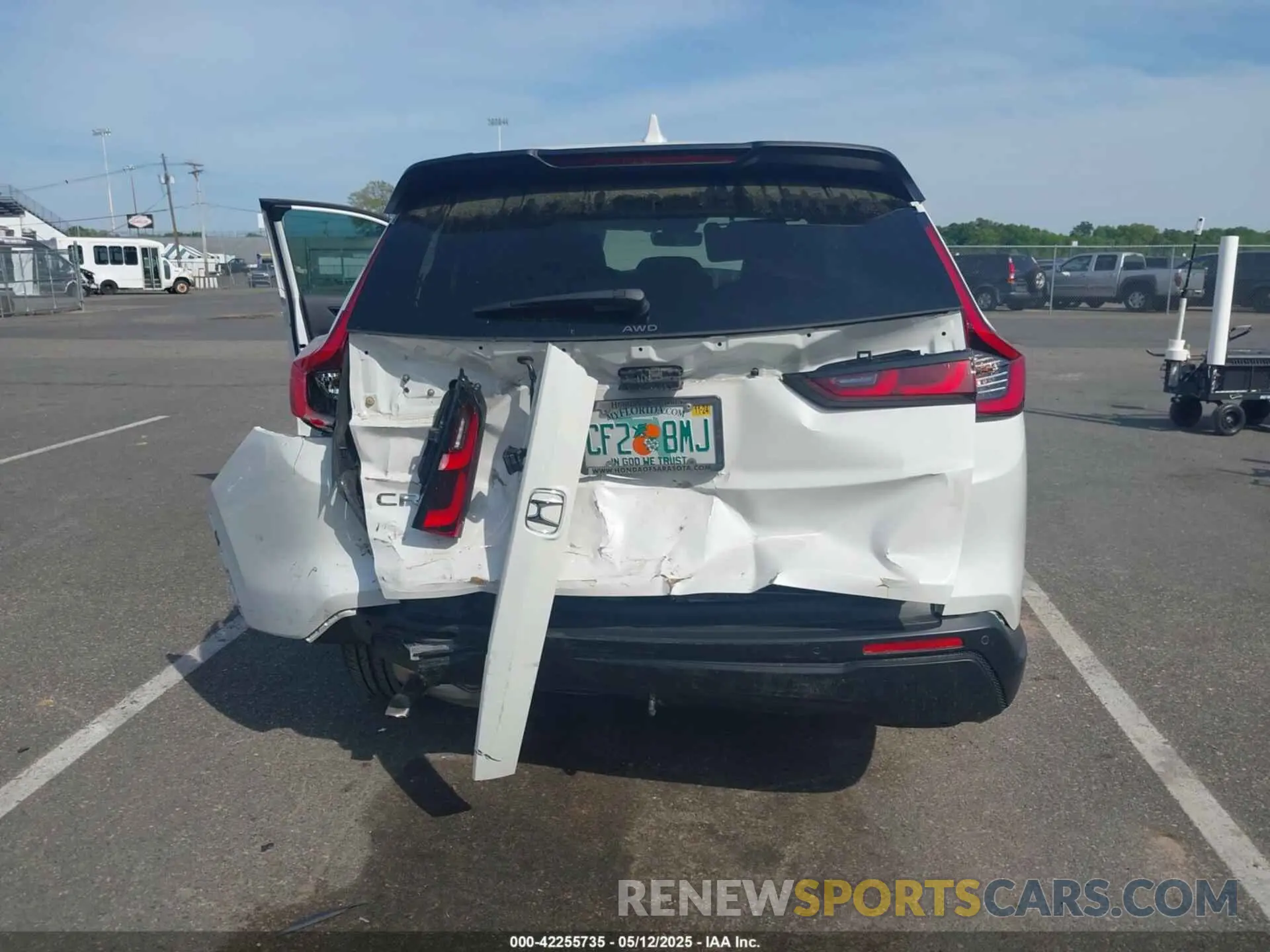 6 Photograph of a damaged car 2HKRS4H72RH437847 HONDA CR-V 2024