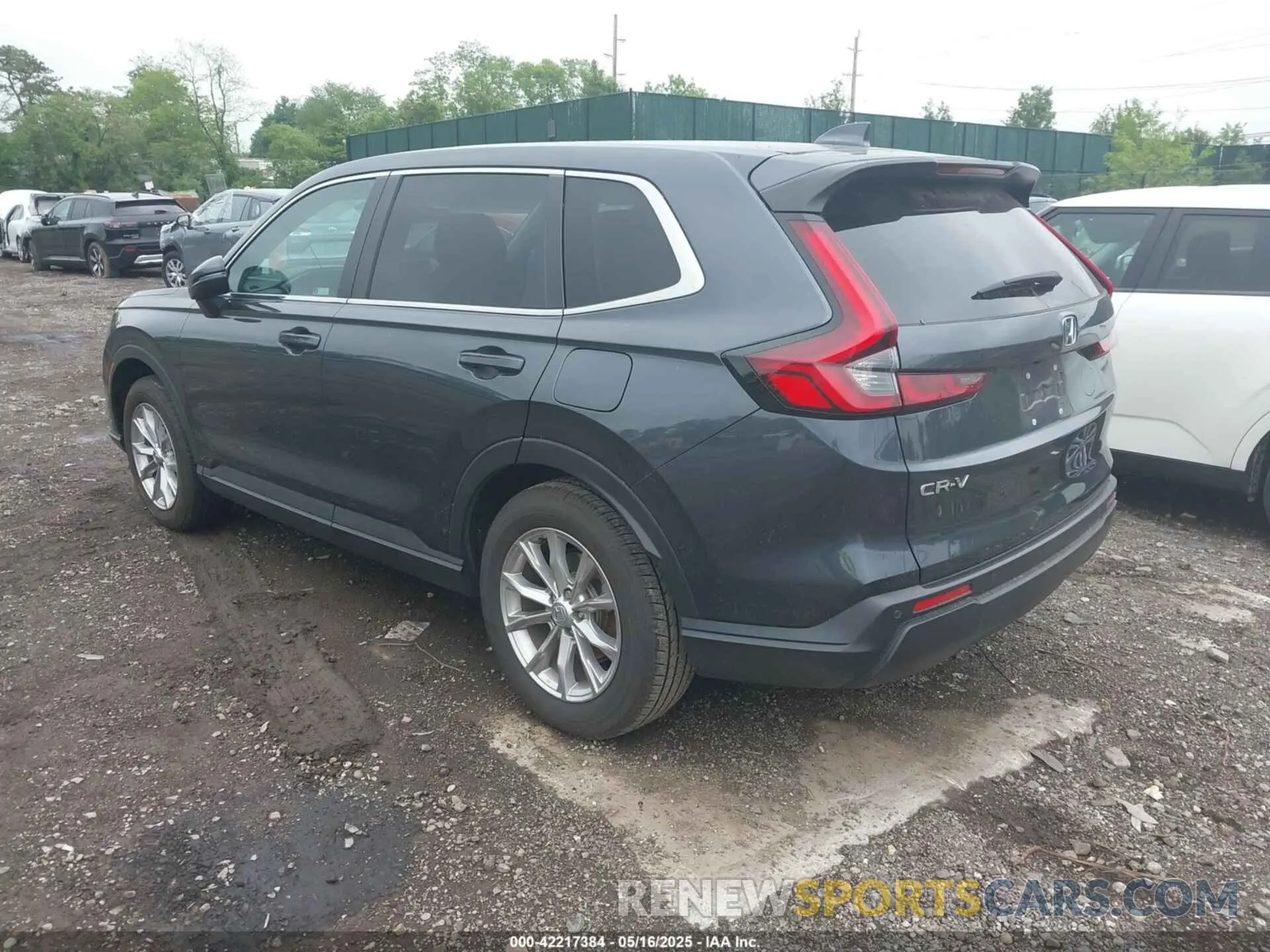 3 Photograph of a damaged car 2HKRS4H72RH484540 HONDA CR-V 2024