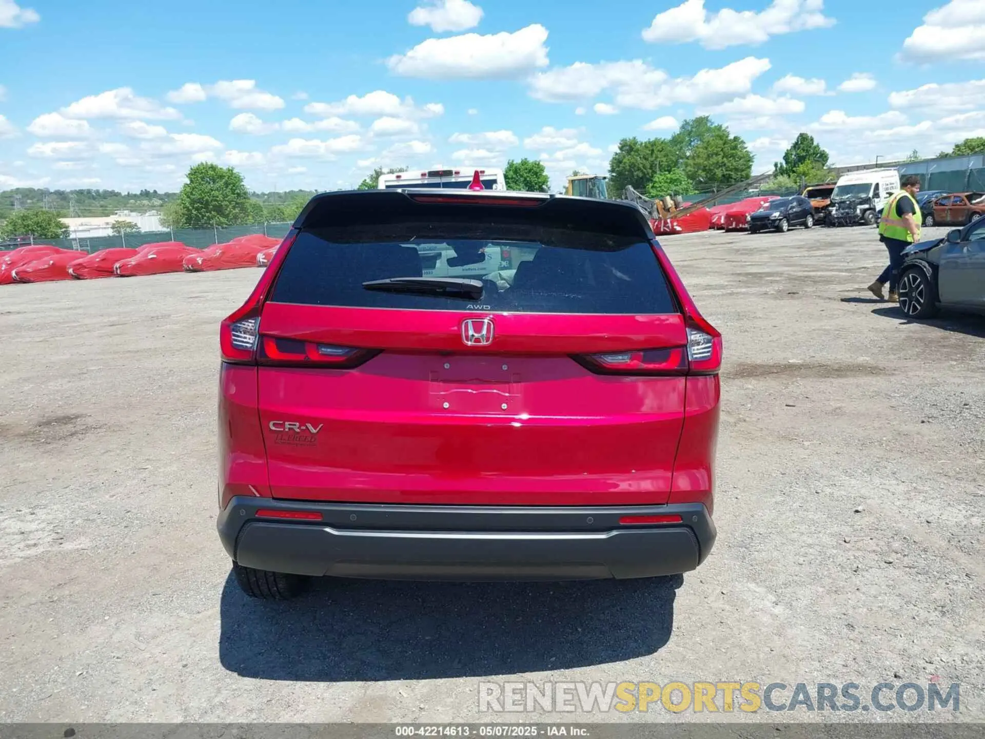 17 Photograph of a damaged car 2HKRS4H74RH424582 HONDA CR-V 2024