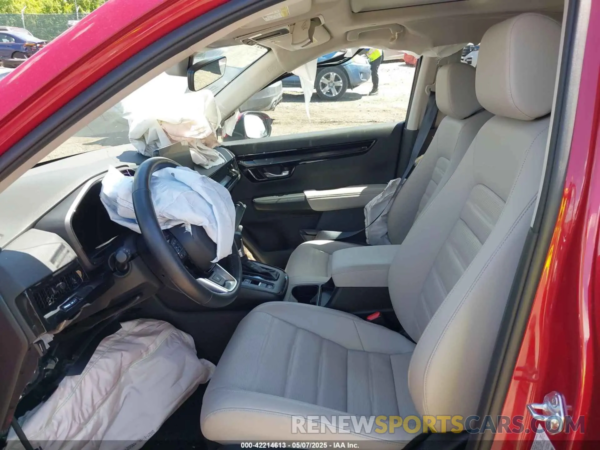 5 Photograph of a damaged car 2HKRS4H74RH424582 HONDA CR-V 2024