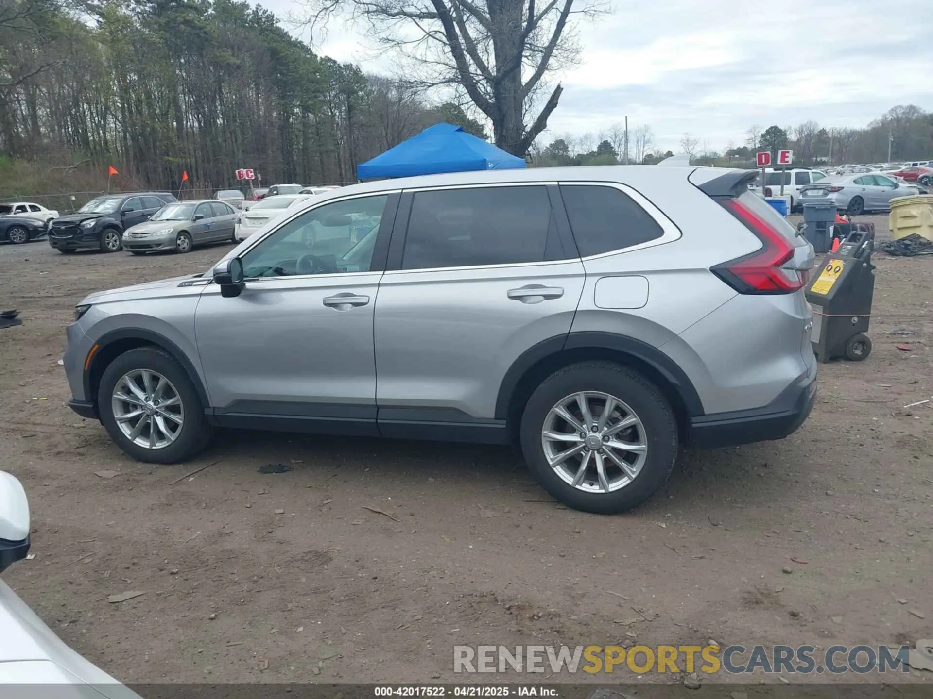 14 Photograph of a damaged car 2HKRS4H76RH468230 HONDA CR-V 2024