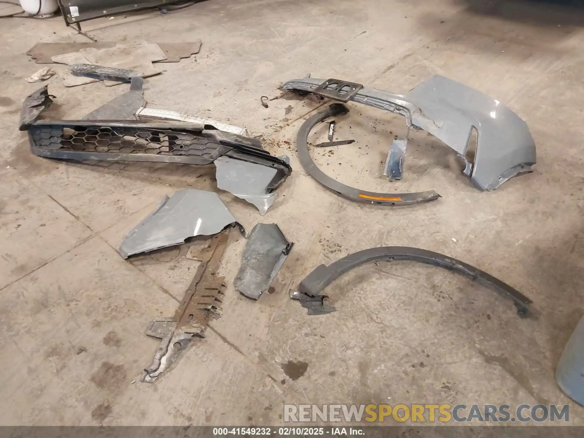 12 Photograph of a damaged car 2HKRS4H77RH477423 HONDA CR-V 2024