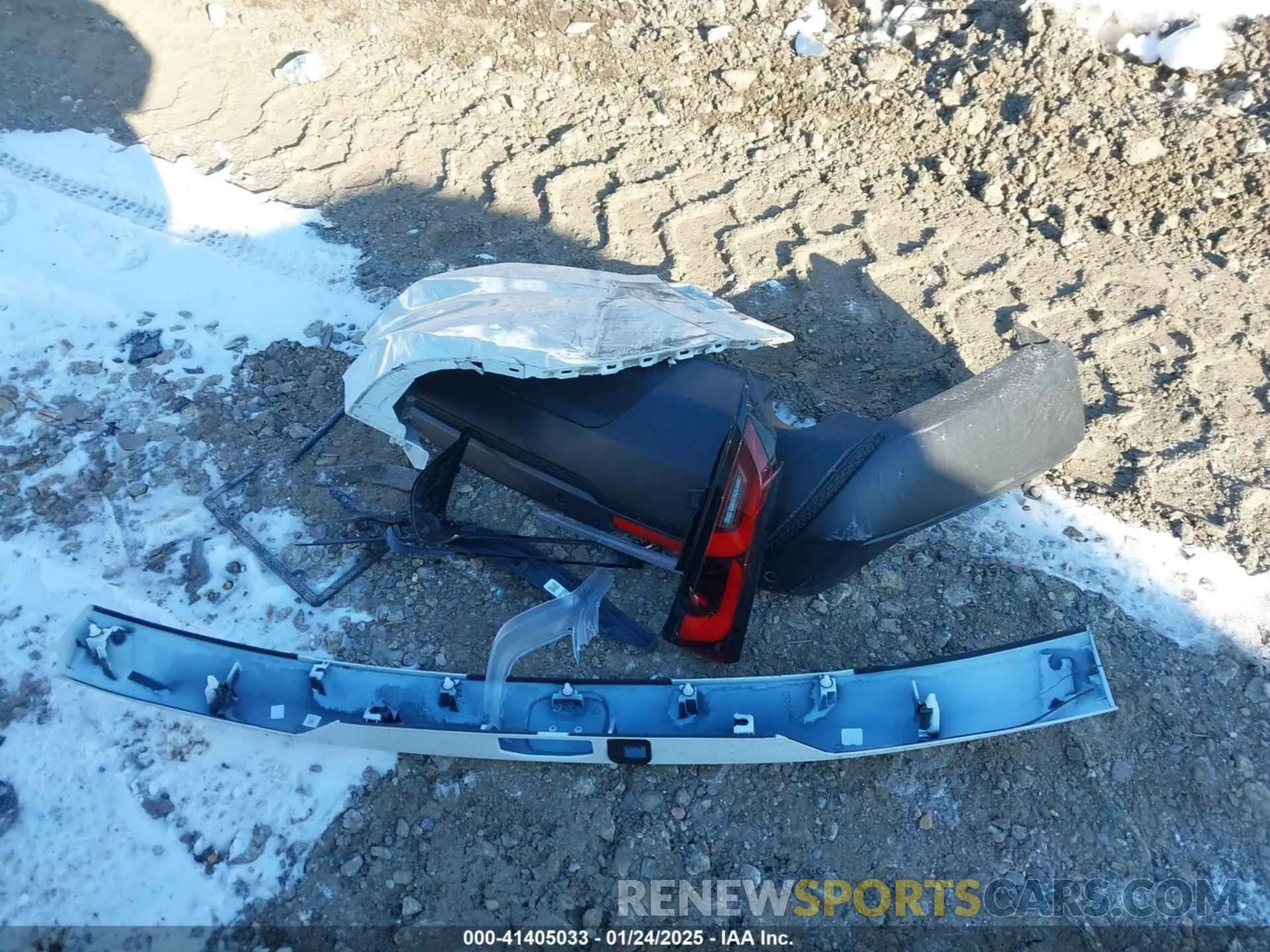 12 Photograph of a damaged car 2HKRS4H78RH421233 HONDA CR-V 2024