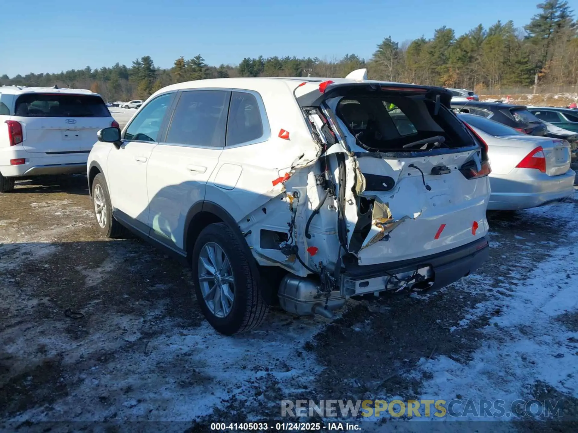 3 Photograph of a damaged car 2HKRS4H78RH421233 HONDA CR-V 2024
