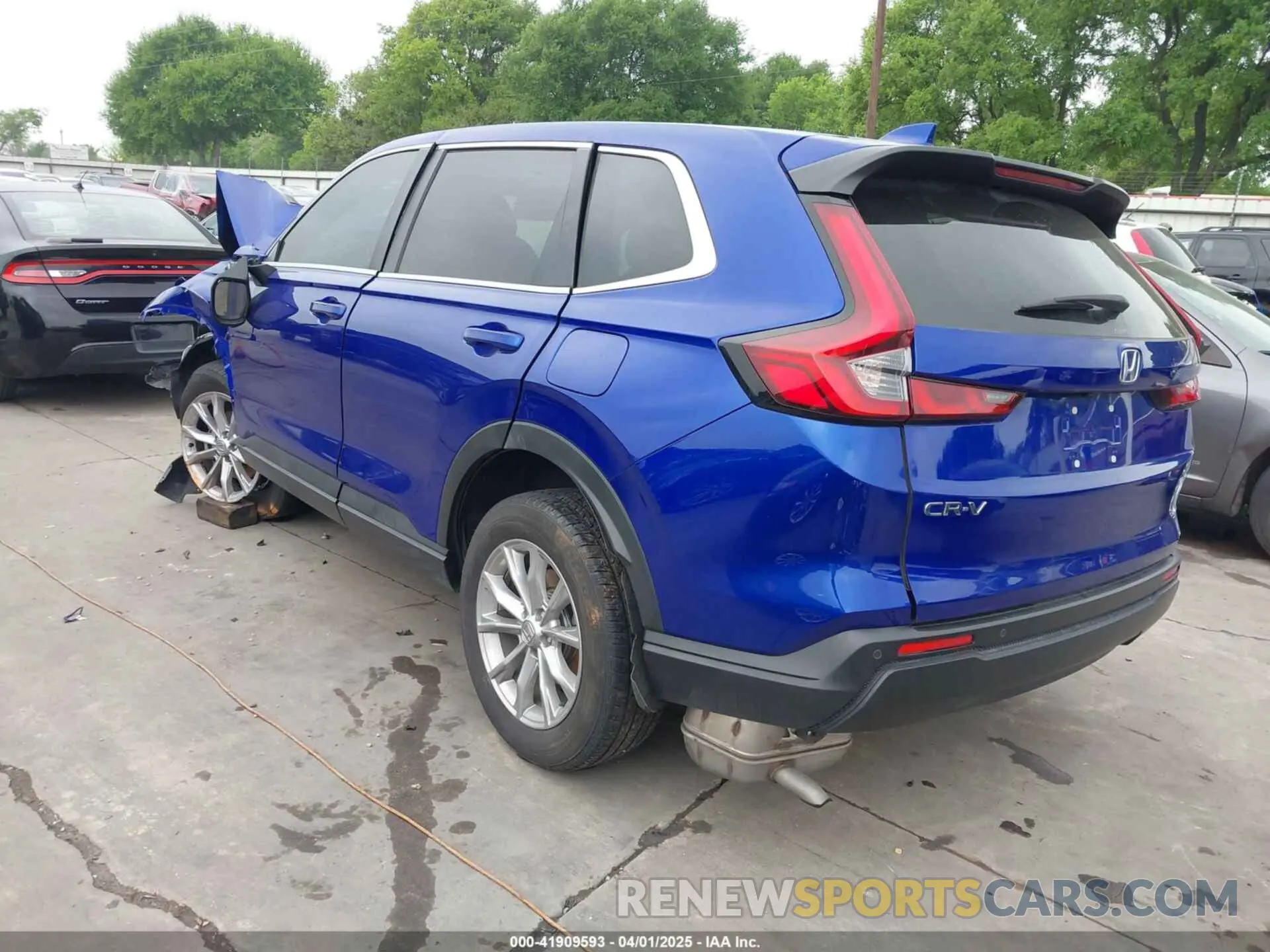 3 Фотография поврежденного автомобиля 2HKRS4H78RH459237 HONDA CR-V 2024