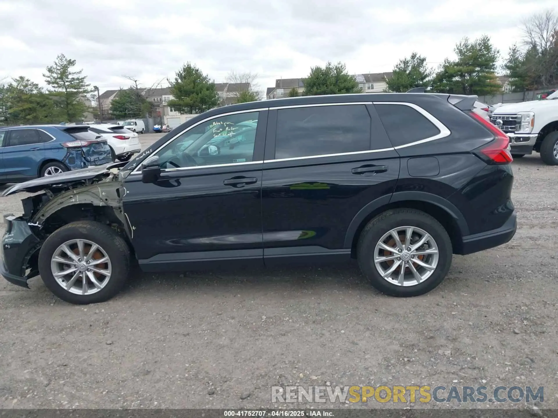 15 Photograph of a damaged car 2HKRS4H79RH442849 HONDA CR-V 2024