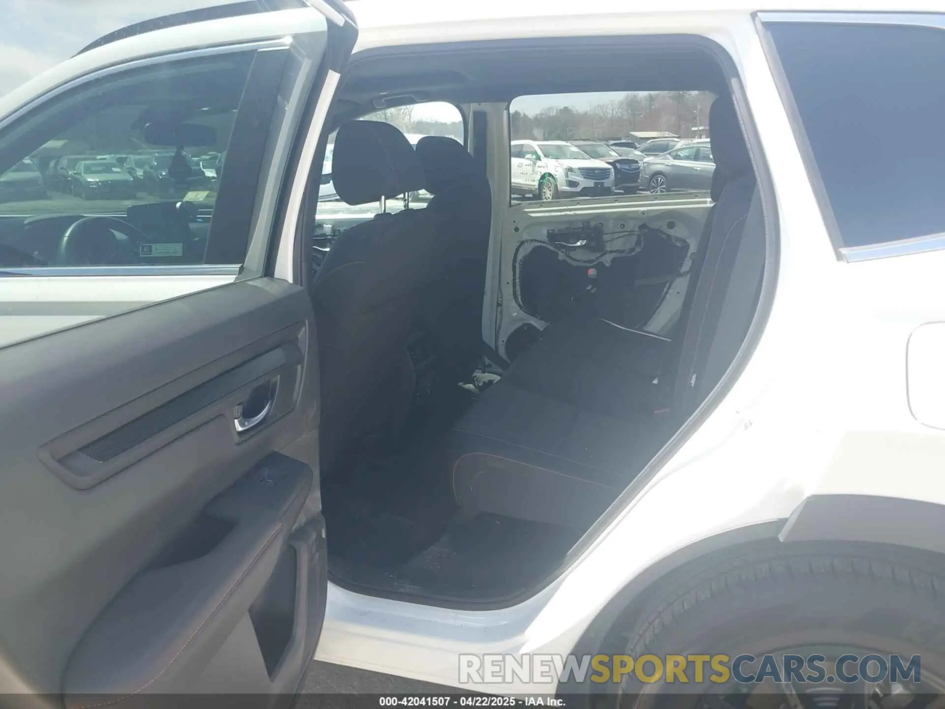 8 Фотография поврежденного автомобиля 2HKRS6H54RH813443 HONDA CR-V 2024