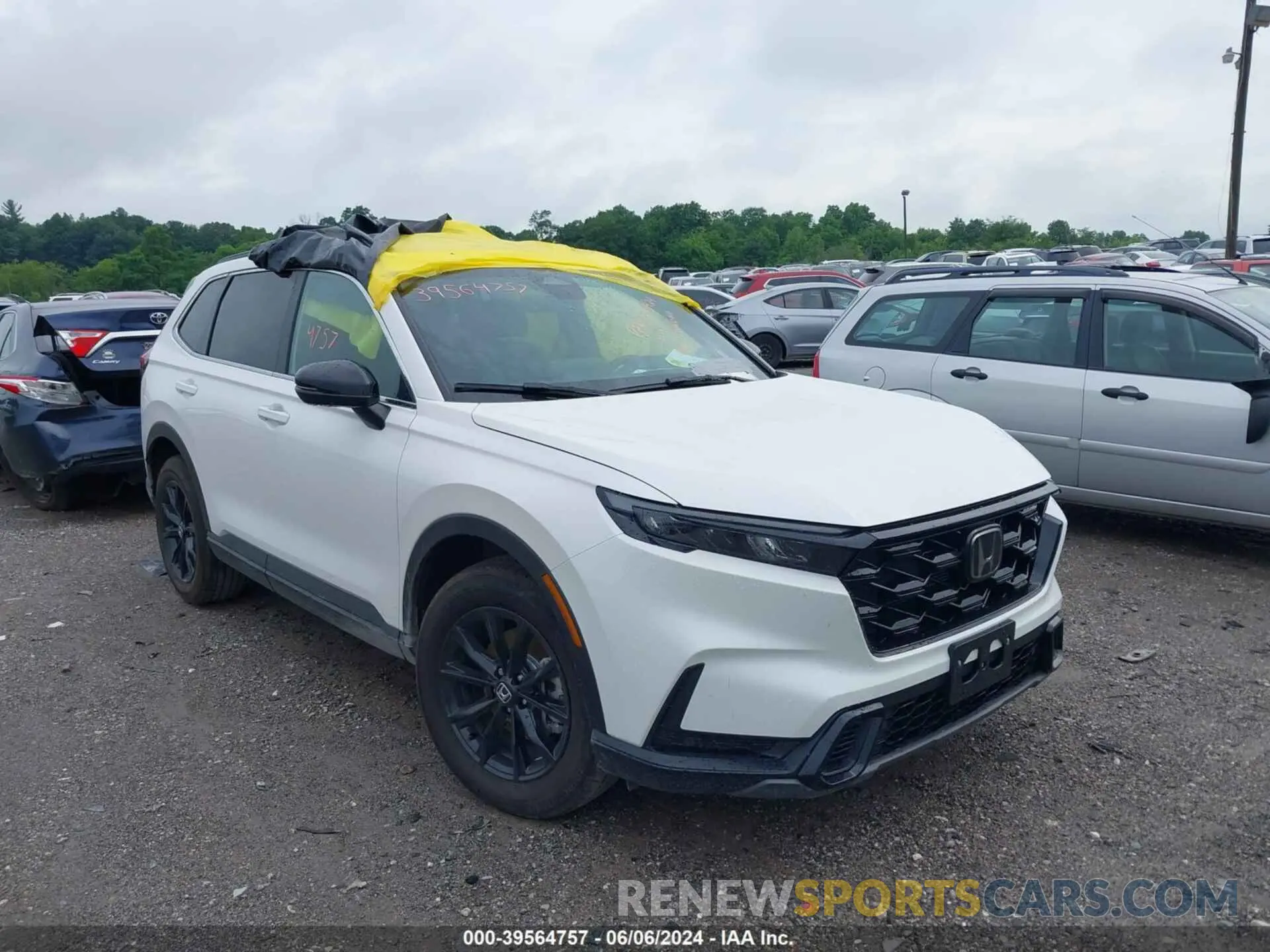 1 Photograph of a damaged car 2HKRS6H81RH807478 HONDA CR-V 2024