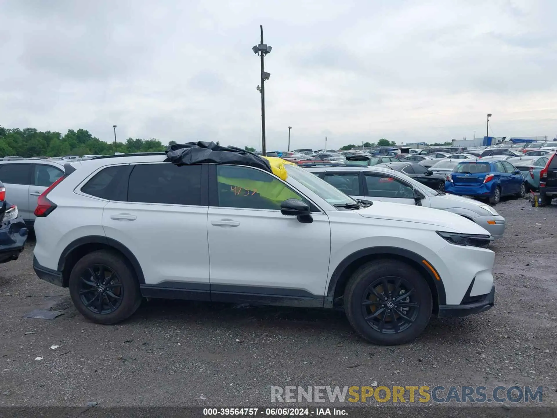 13 Photograph of a damaged car 2HKRS6H81RH807478 HONDA CR-V 2024