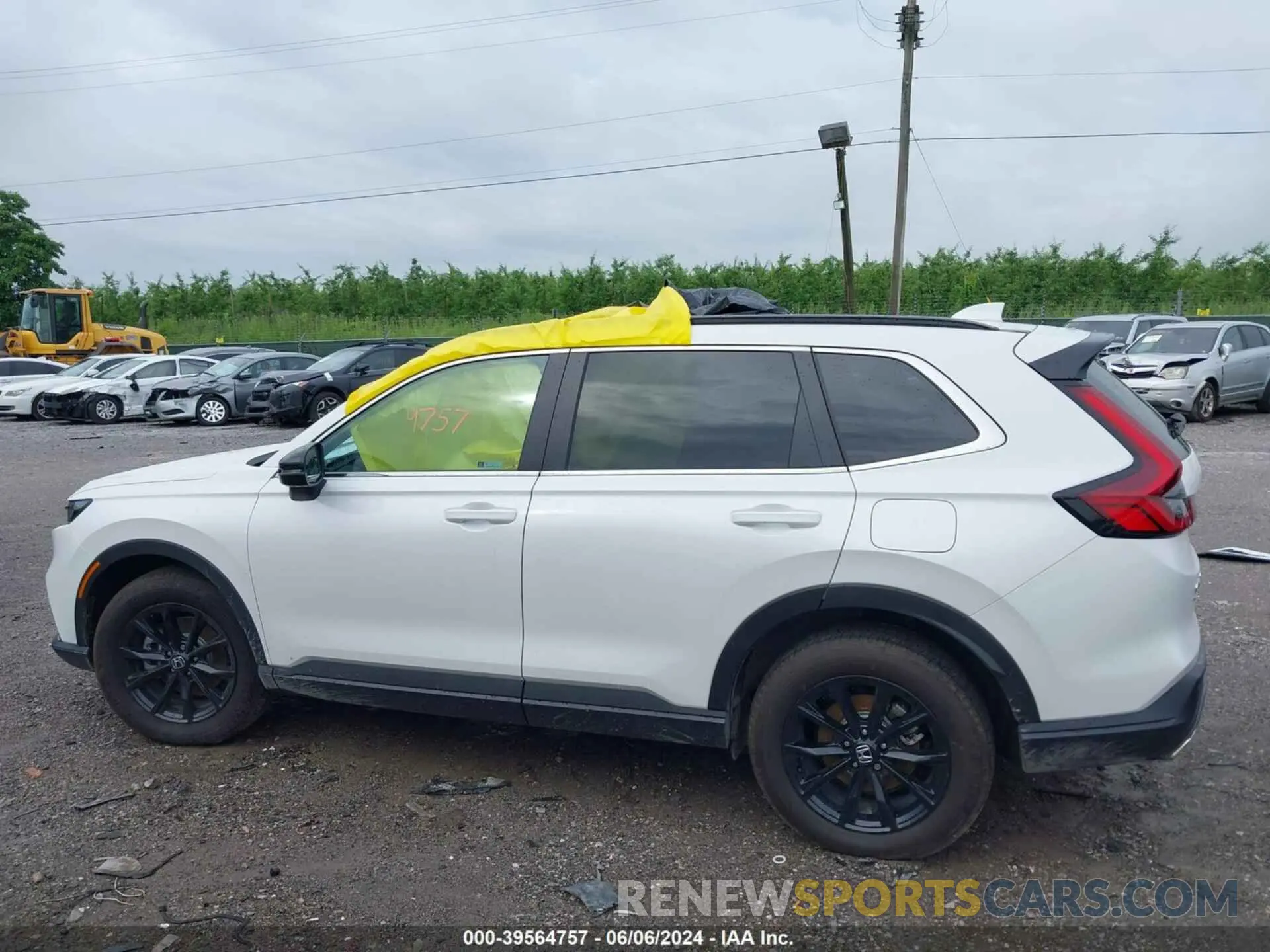 14 Photograph of a damaged car 2HKRS6H81RH807478 HONDA CR-V 2024