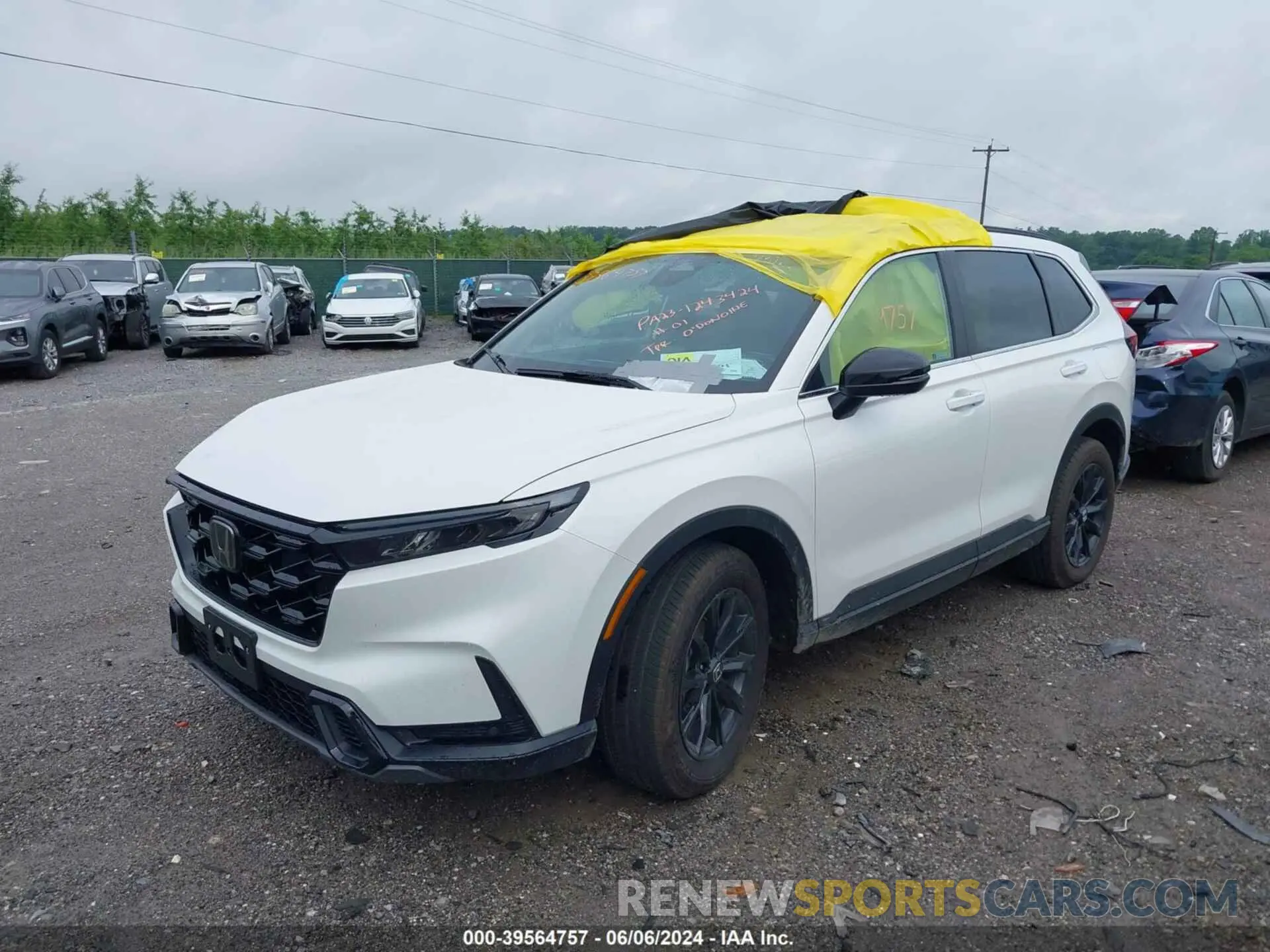 2 Photograph of a damaged car 2HKRS6H81RH807478 HONDA CR-V 2024