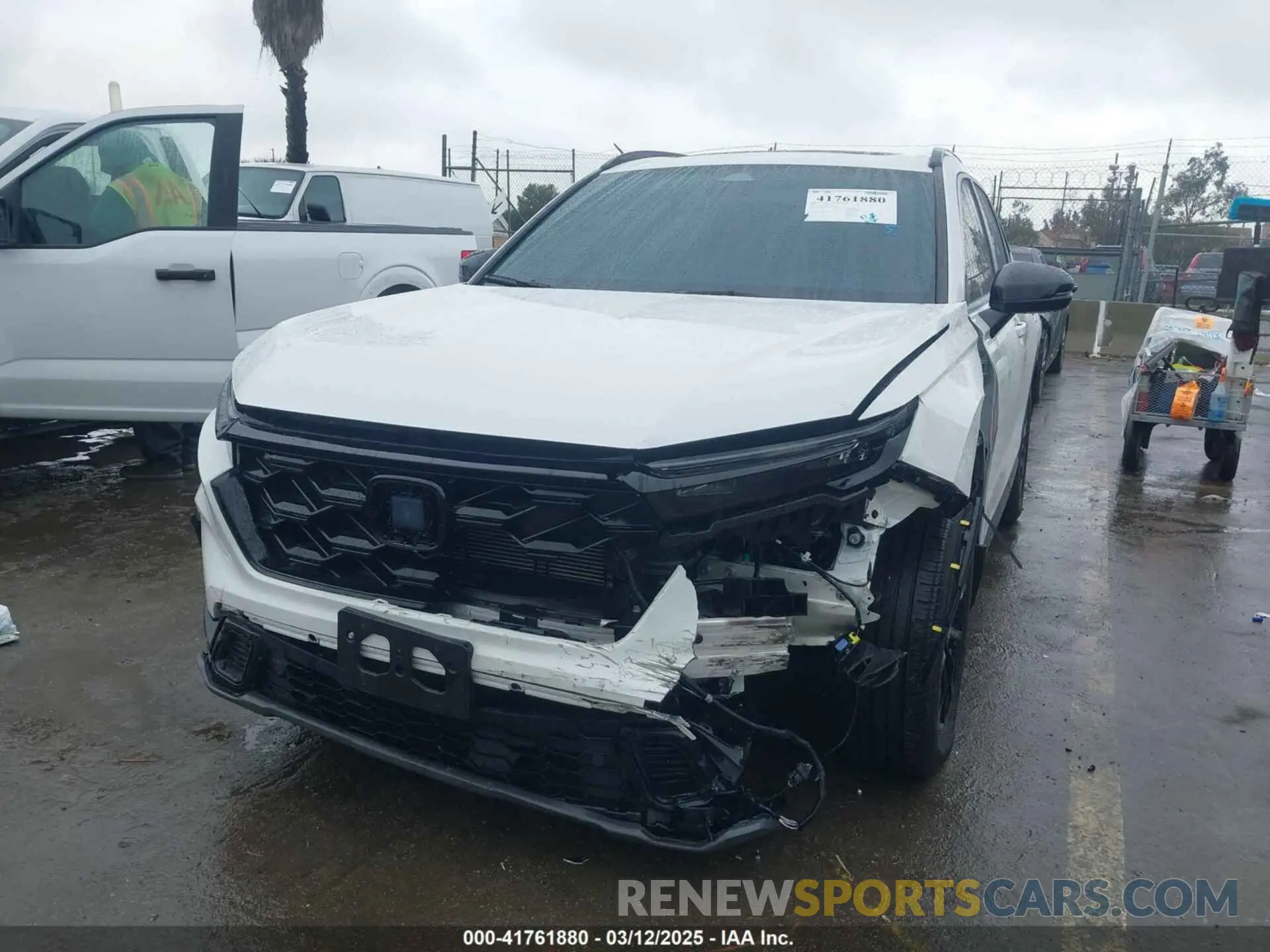 2 Фотография поврежденного автомобиля 2HKRS6H81RH808288 HONDA CR-V 2024