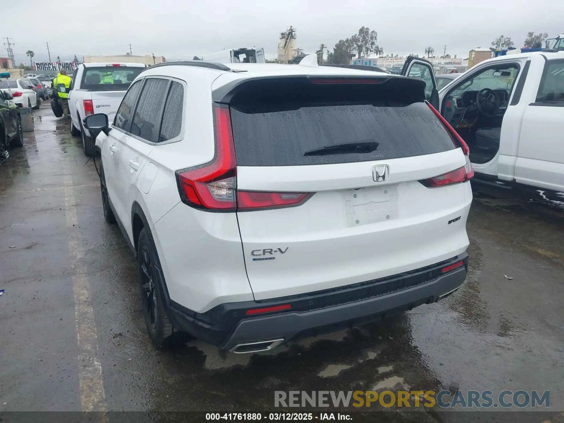 3 Фотография поврежденного автомобиля 2HKRS6H81RH808288 HONDA CR-V 2024