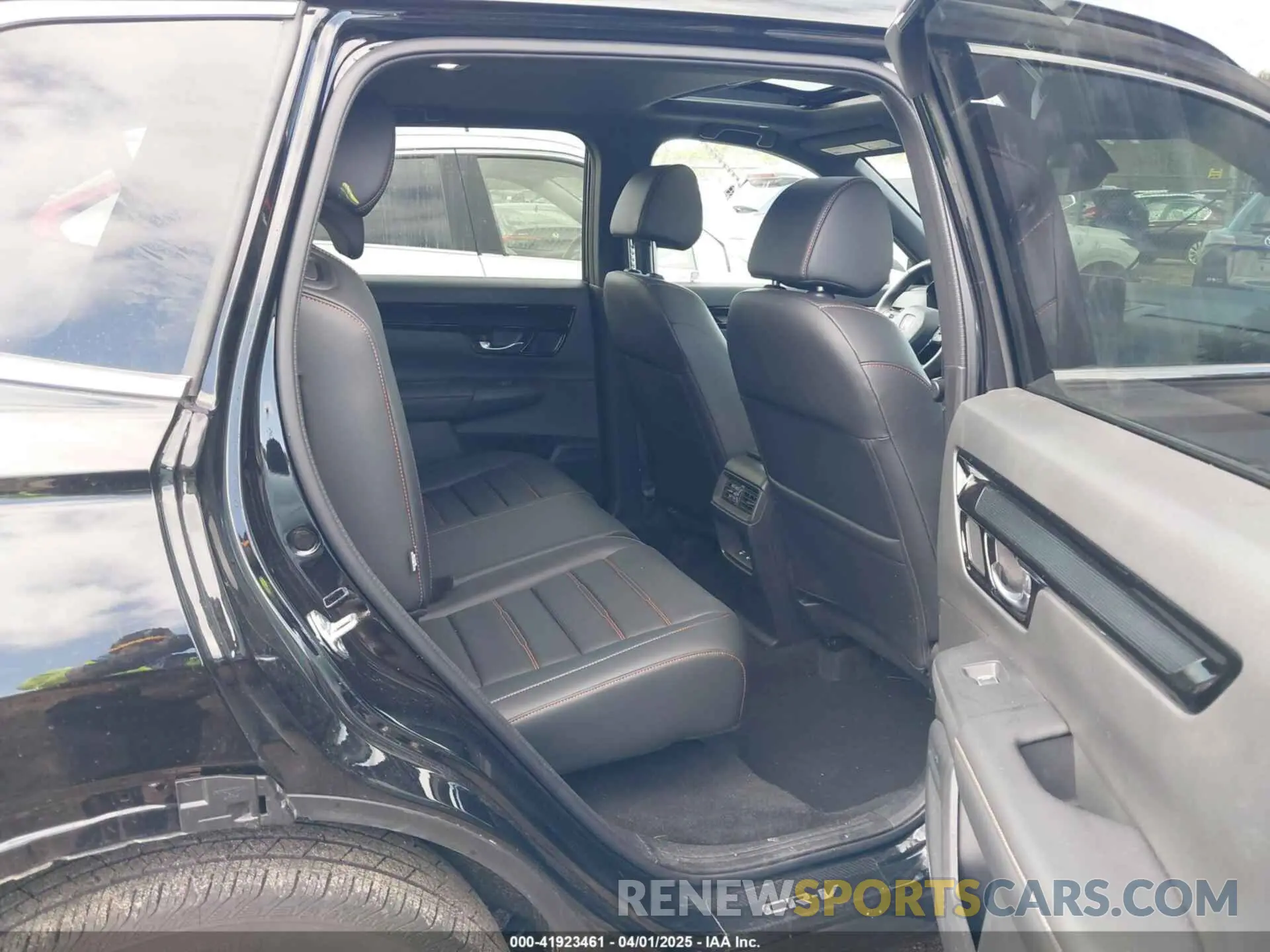 8 Фотография поврежденного автомобиля 2HKRS6H96RH812829 HONDA CR-V 2024