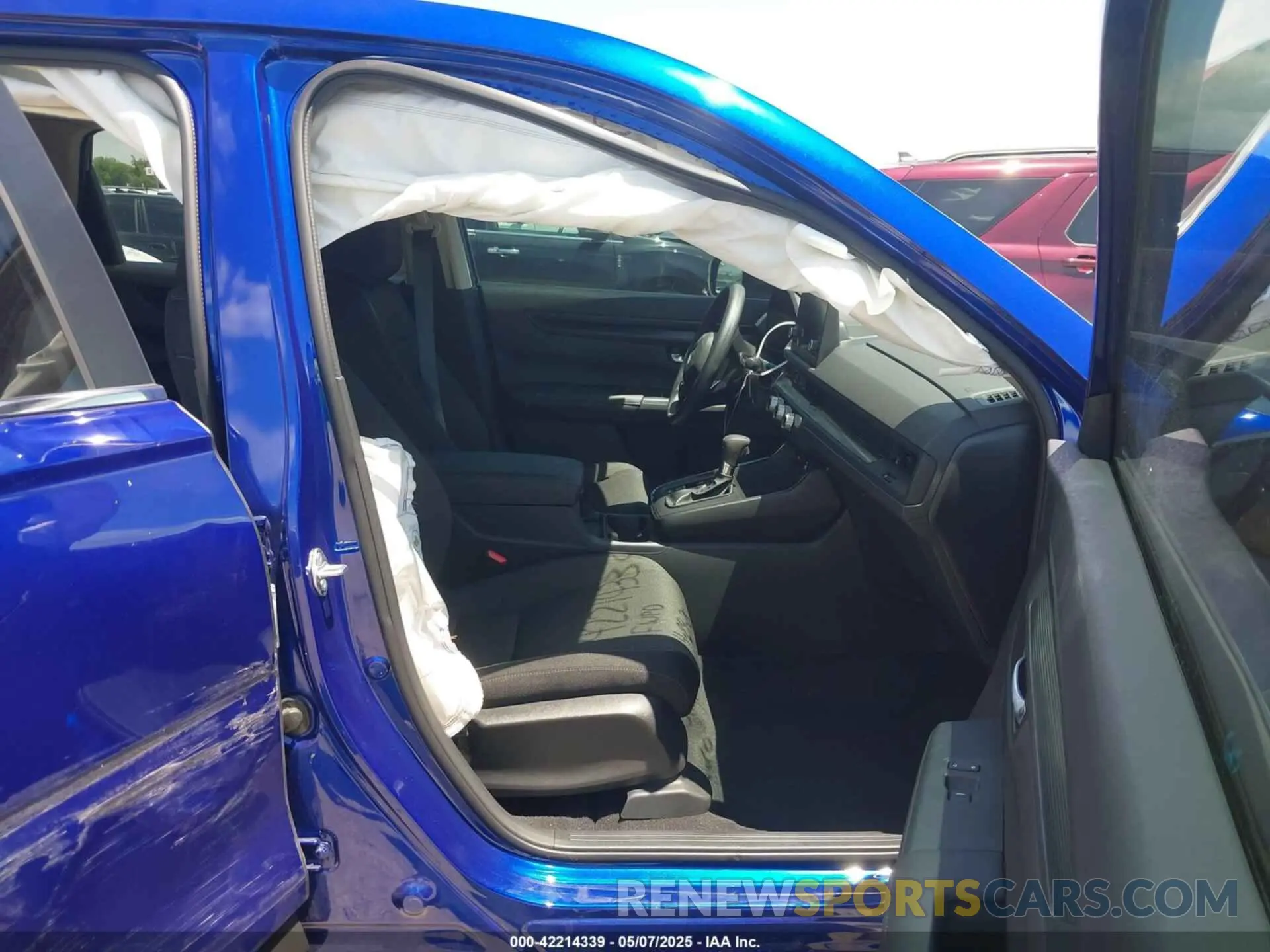 5 Photograph of a damaged car 5J6RS3H47RL007642 HONDA CR-V 2024
