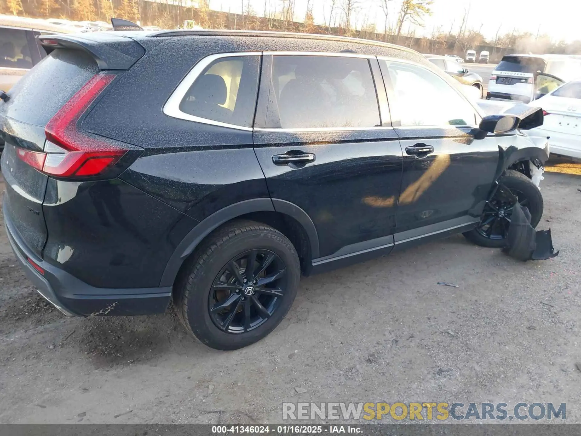 4 Photograph of a damaged car 5J6RS6H5XRL005930 HONDA CR-V 2024
