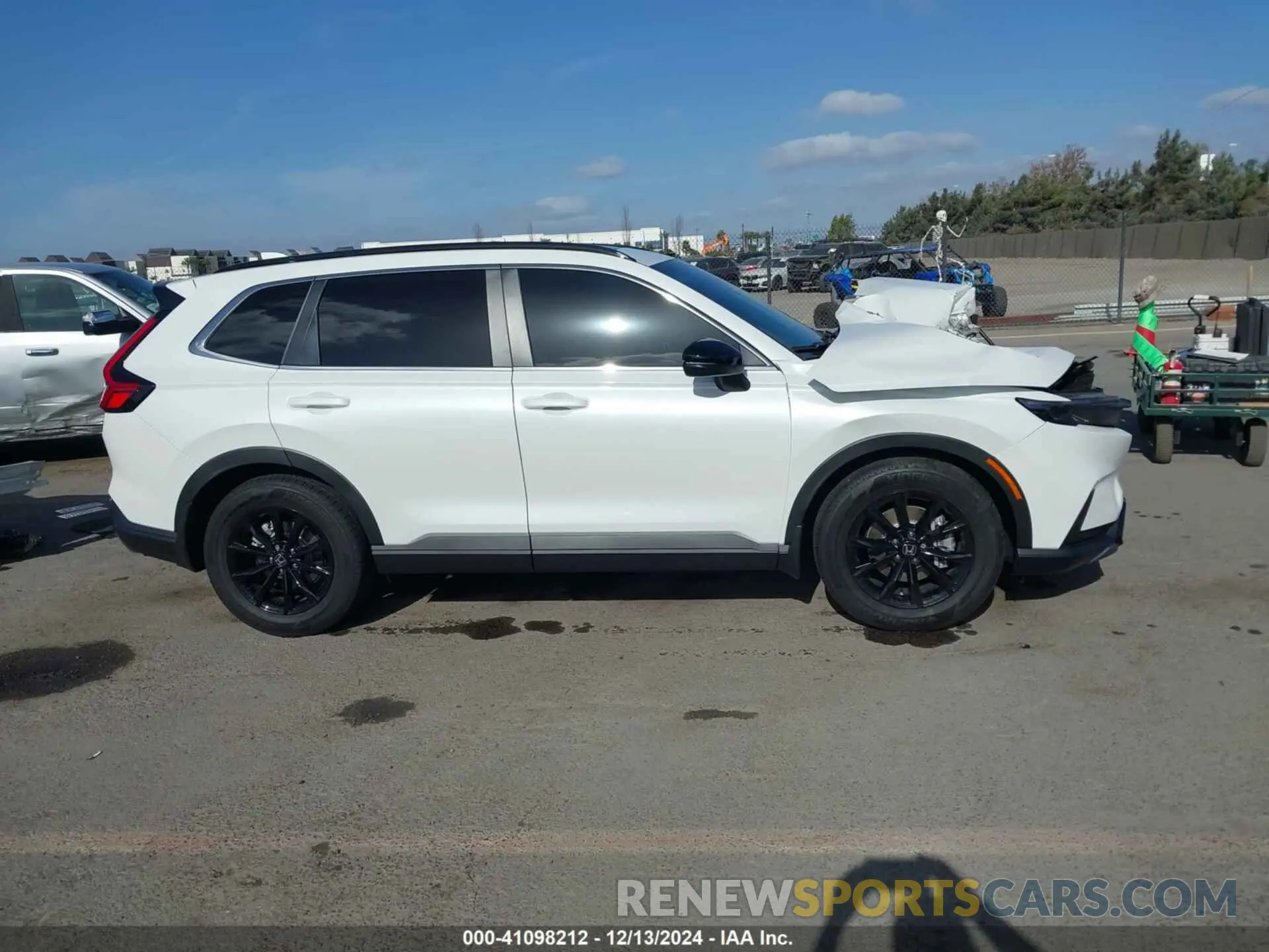 13 Photograph of a damaged car 7FARS5H50RE036773 HONDA CR-V 2024