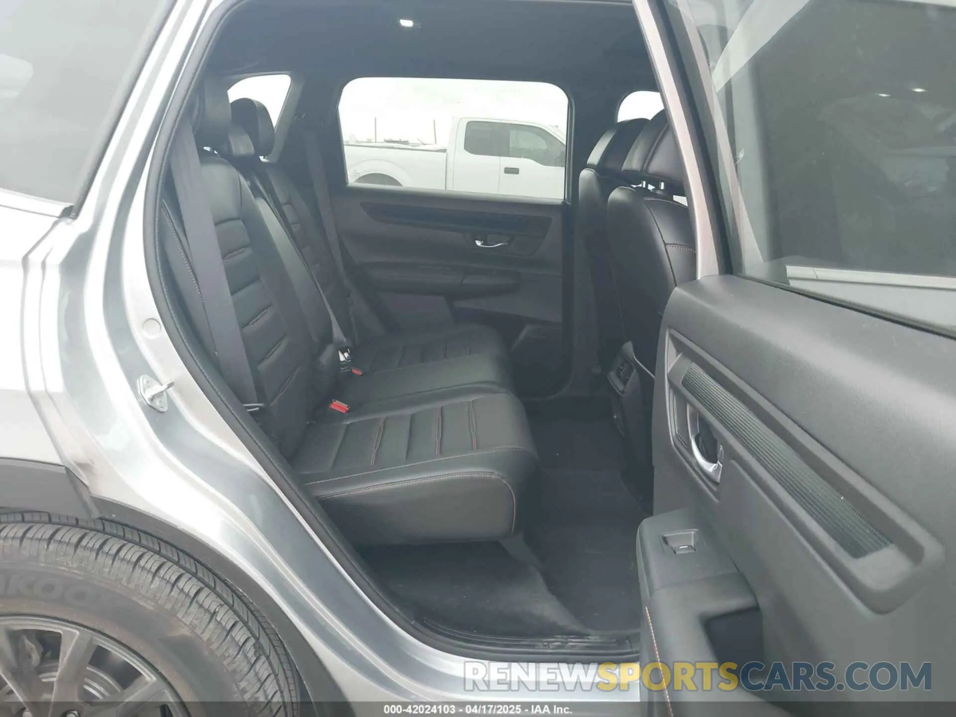 8 Photograph of a damaged car 7FARS5H87RE023321 HONDA CR-V 2024