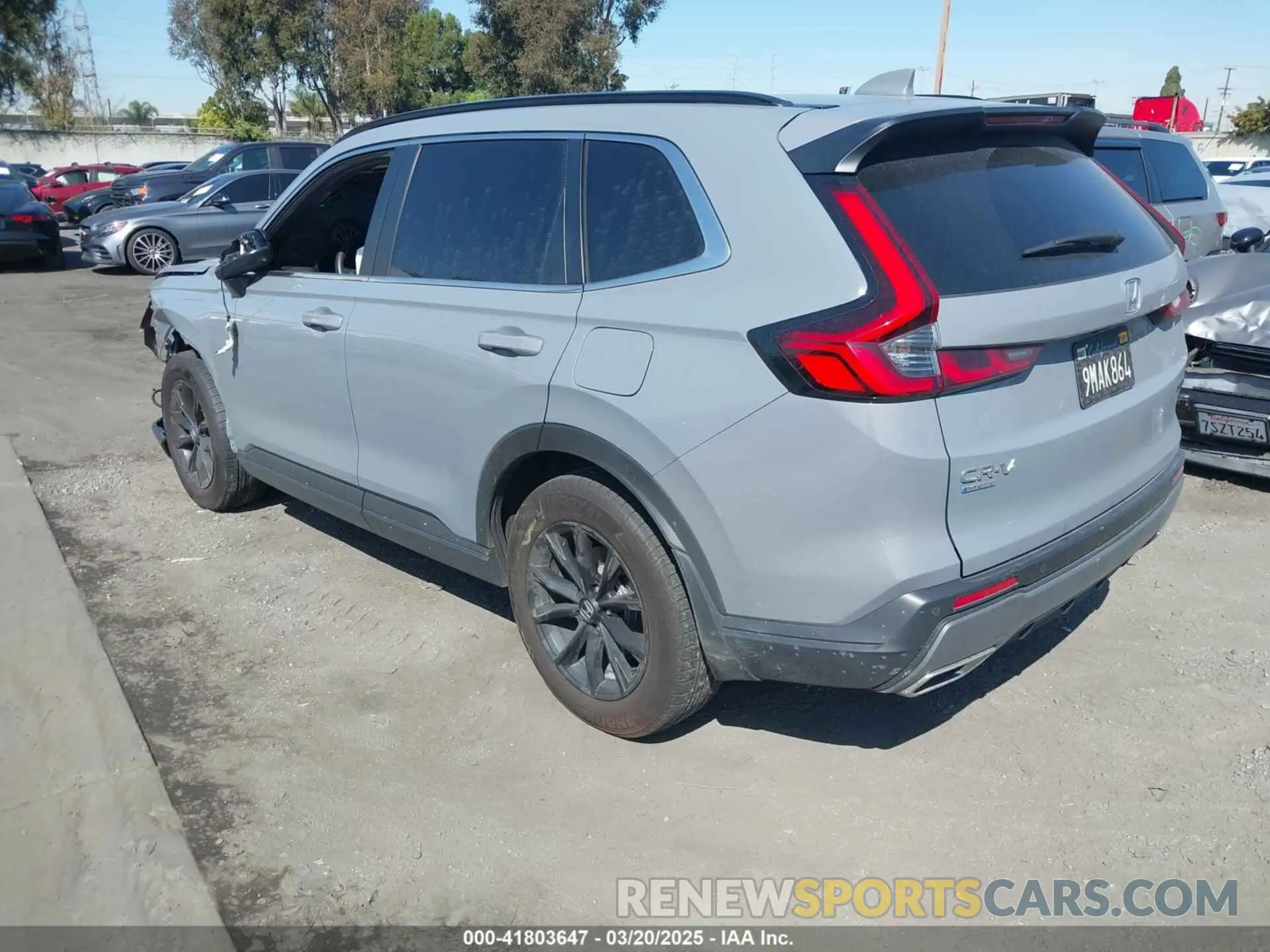 3 Фотография поврежденного автомобиля 7FARS5H88RE033663 HONDA CR-V 2024