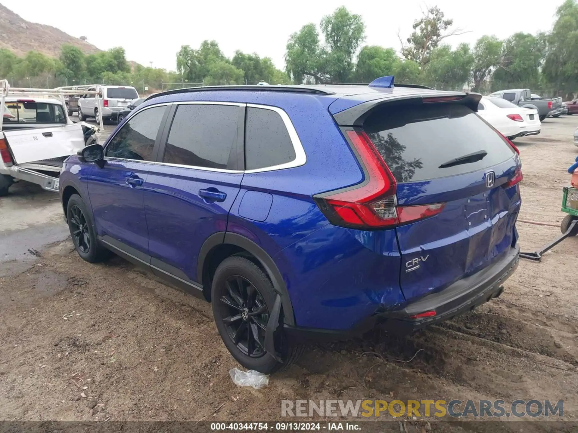 3 Photograph of a damaged car 7FARS6H53RE033596 HONDA CR-V 2024