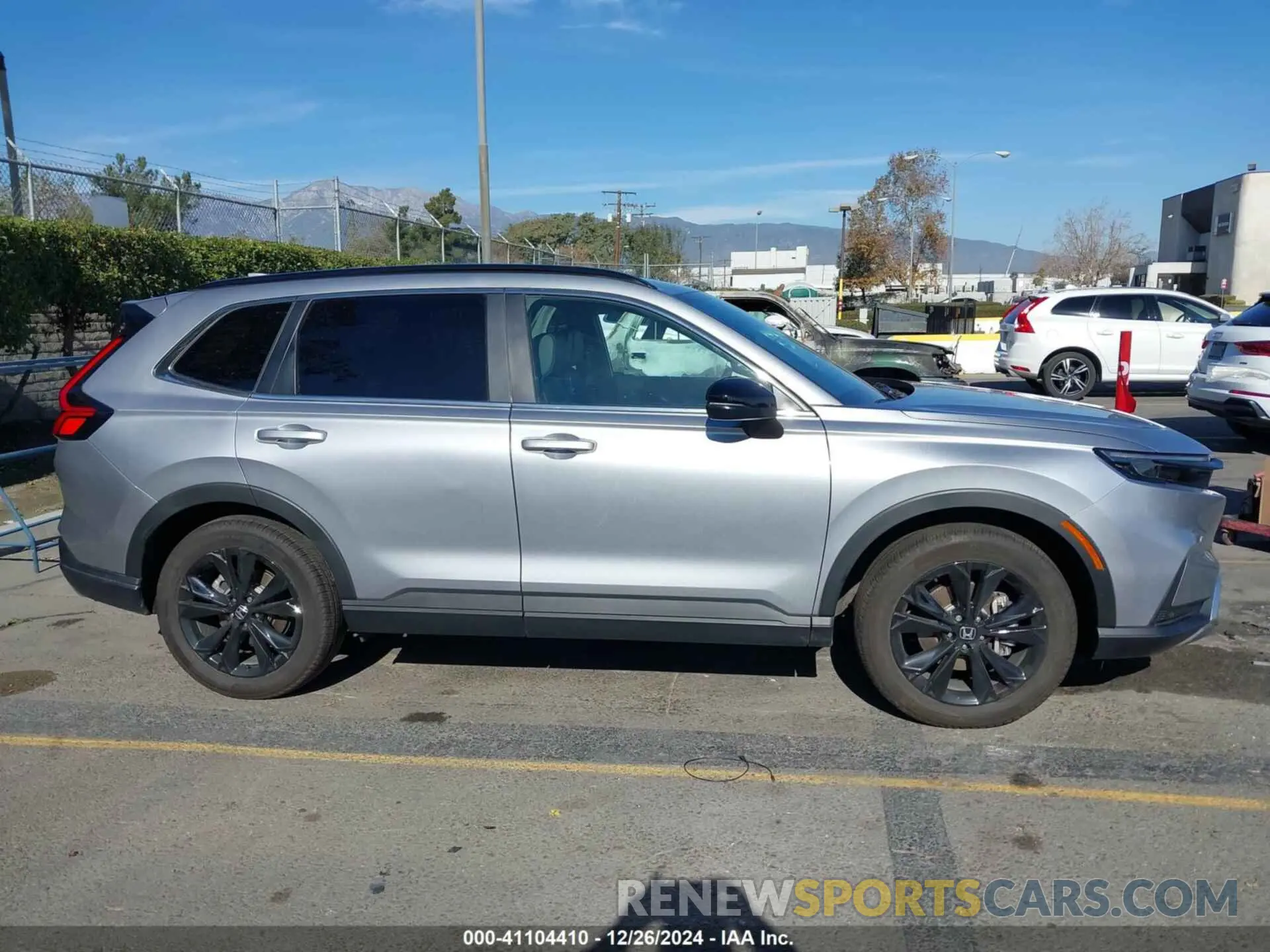 12 Photograph of a damaged car 7FARS6H99RE054696 HONDA CR-V 2024