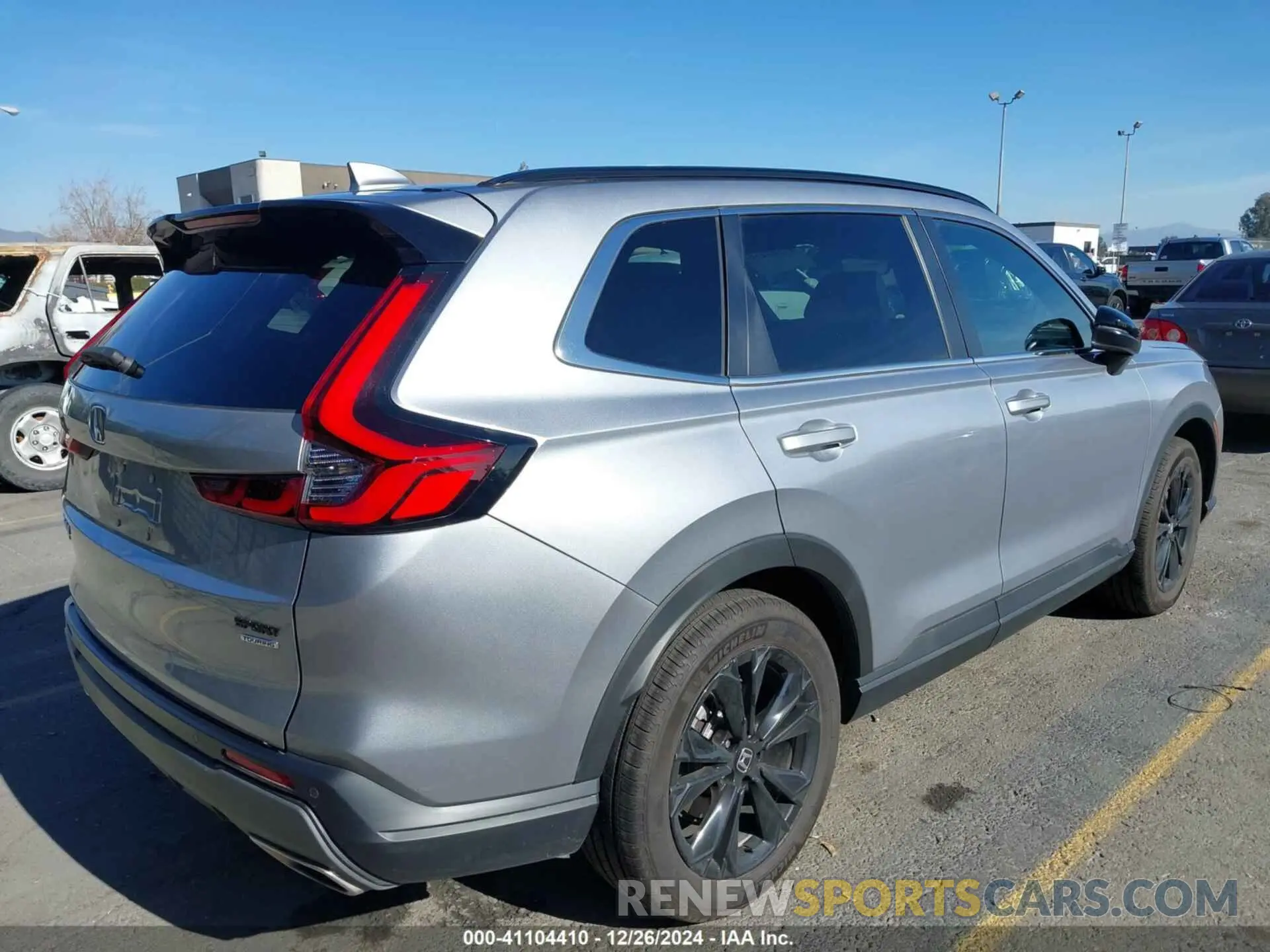 4 Photograph of a damaged car 7FARS6H99RE054696 HONDA CR-V 2024