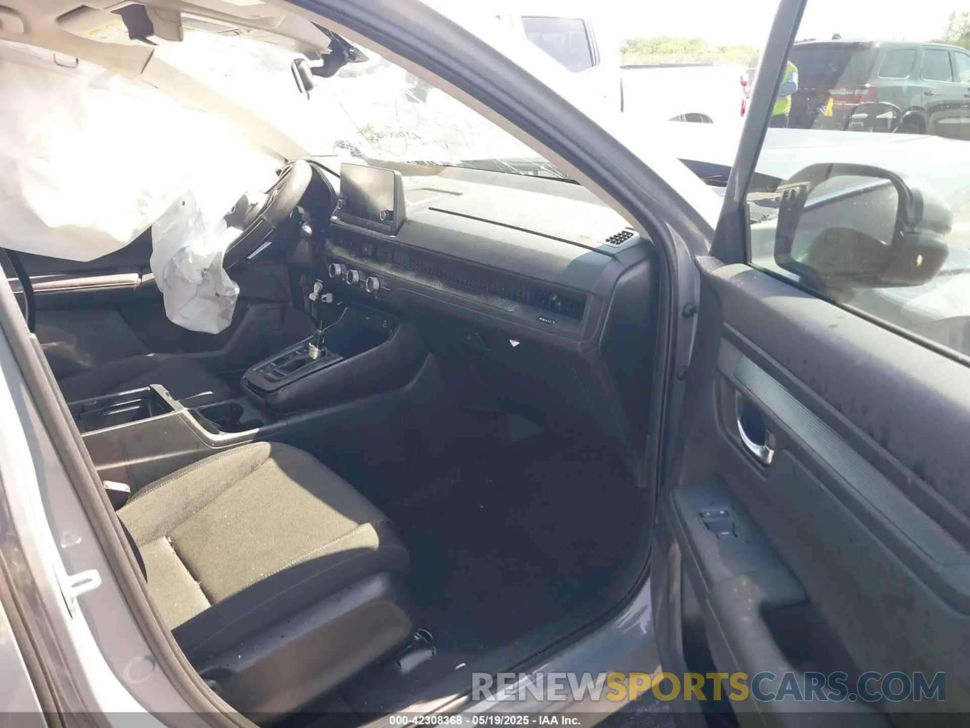 5 Photograph of a damaged car 2HKRS3H21SH330163 HONDA CR-V 2025