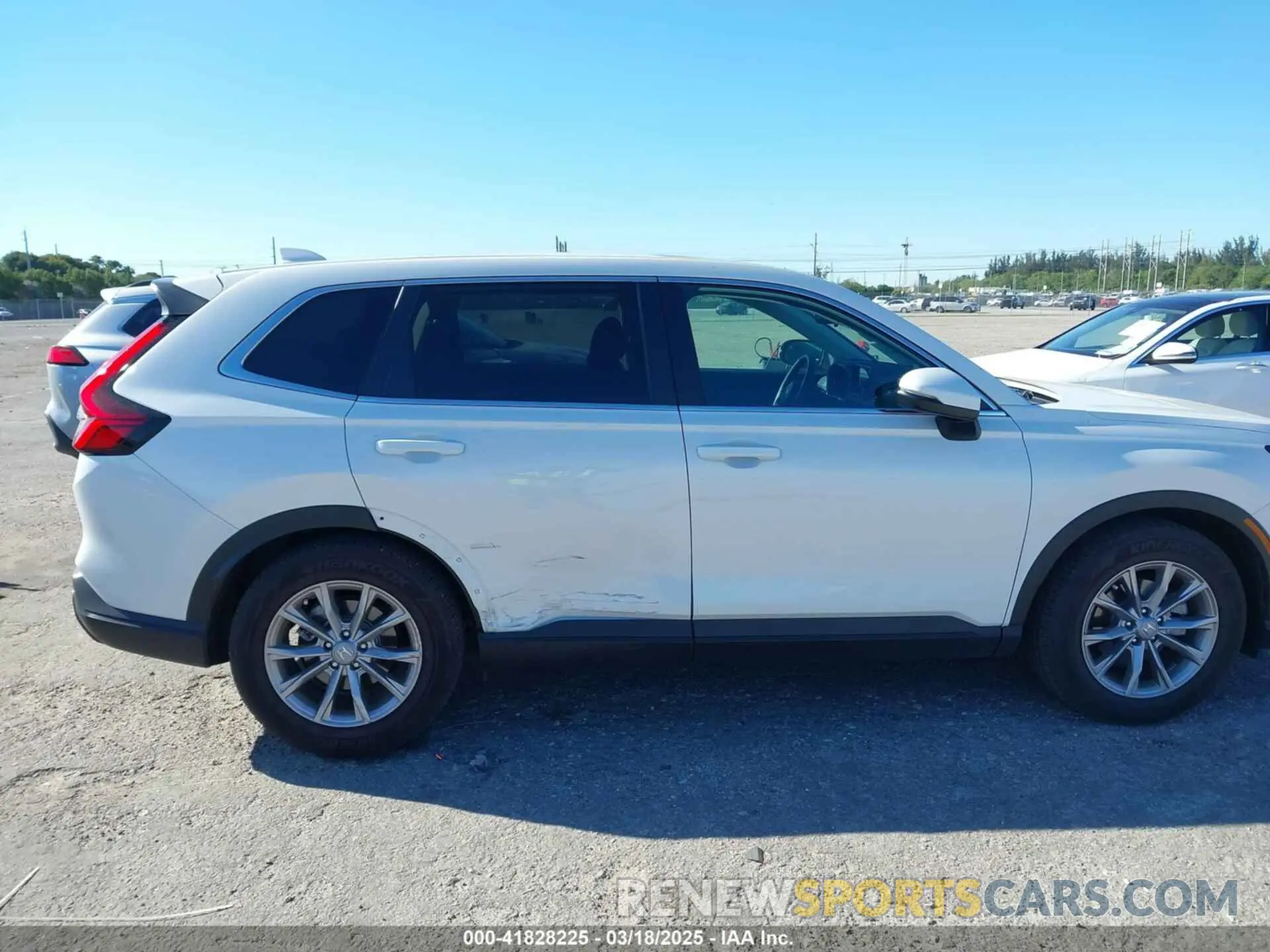 6 Фотография поврежденного автомобиля 2HKRS3H44SH311317 HONDA CR-V 2025