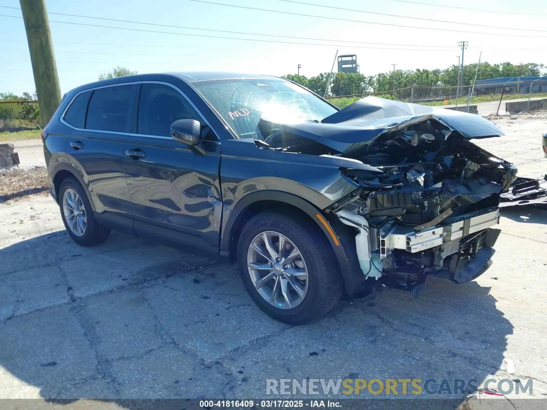 1 Photograph of a damaged car 2HKRS3H45SH328983 HONDA CR-V 2025