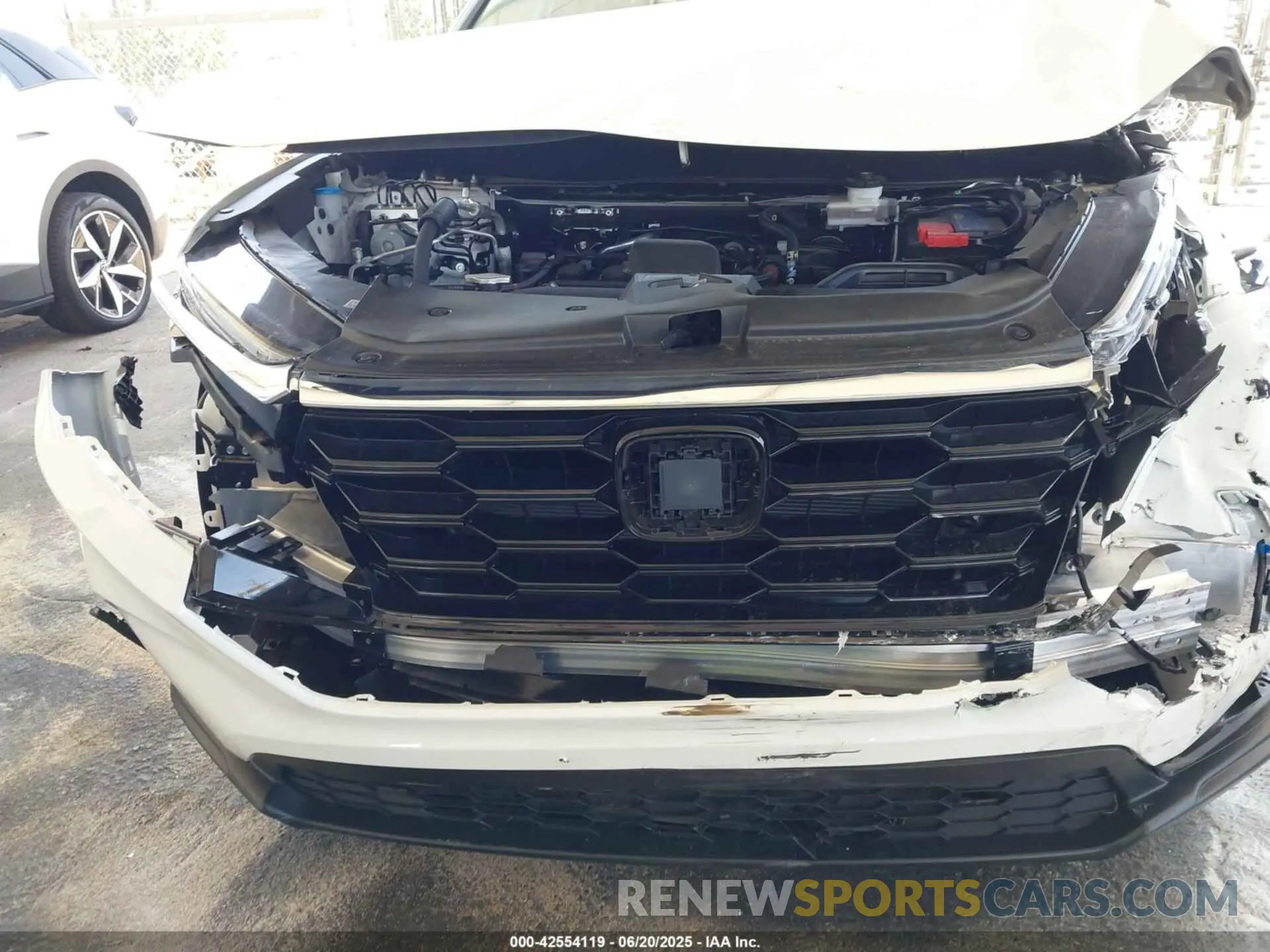 6 Photograph of a damaged car 2HKRS3H47SH327611 HONDA CR-V 2025