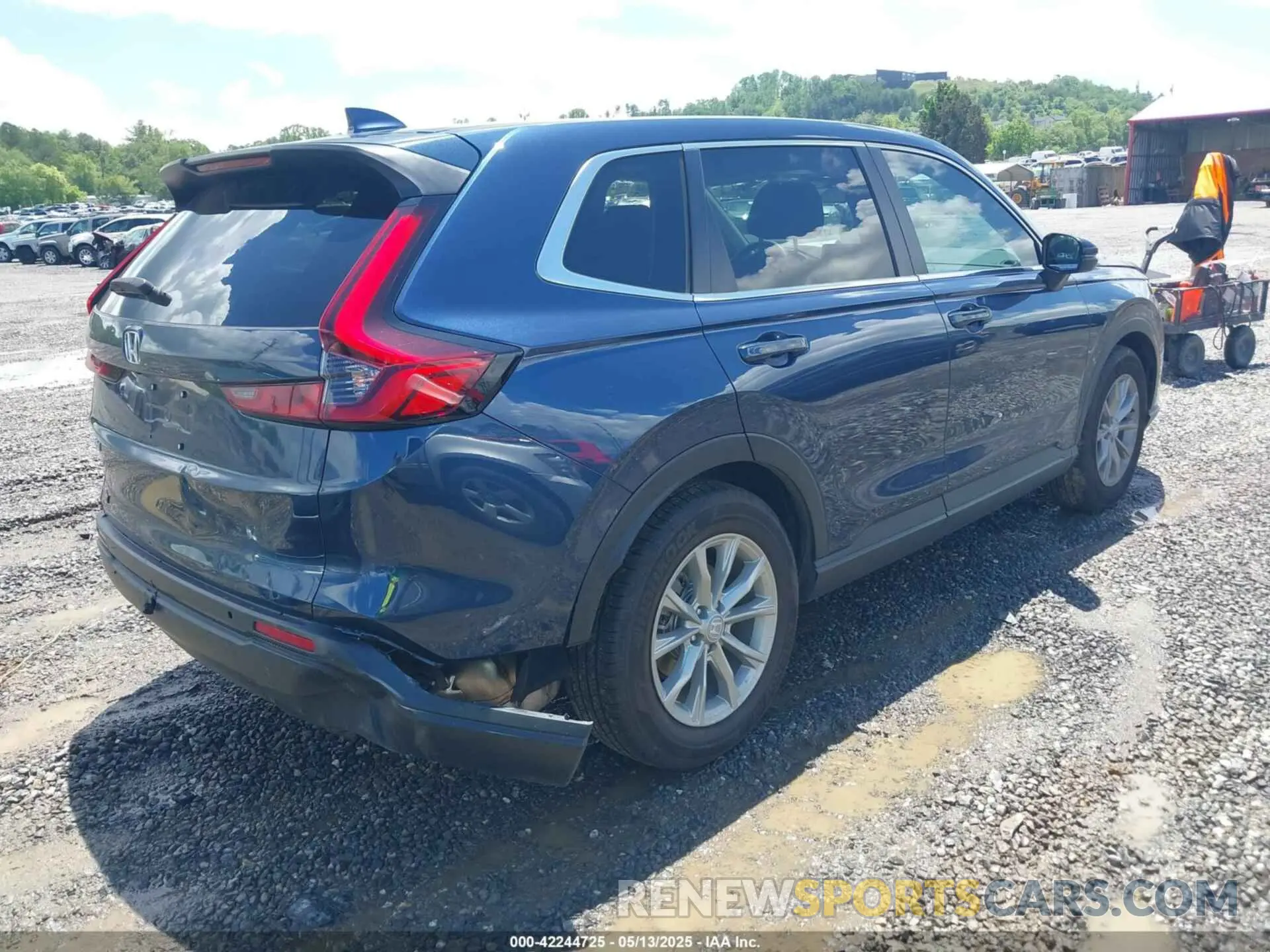 4 Photograph of a damaged car 2HKRS3H76SH321857 HONDA CR-V 2025