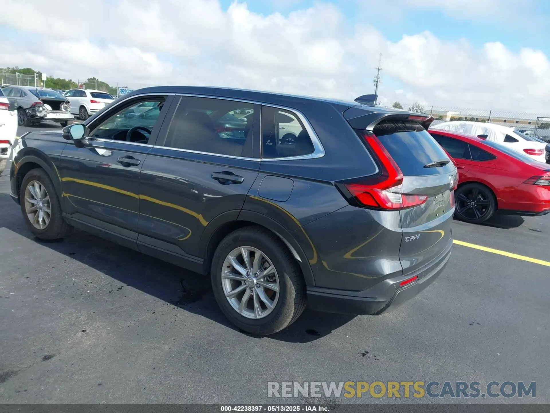 3 Photograph of a damaged car 2HKRS3H78SH312965 HONDA CR-V 2025
