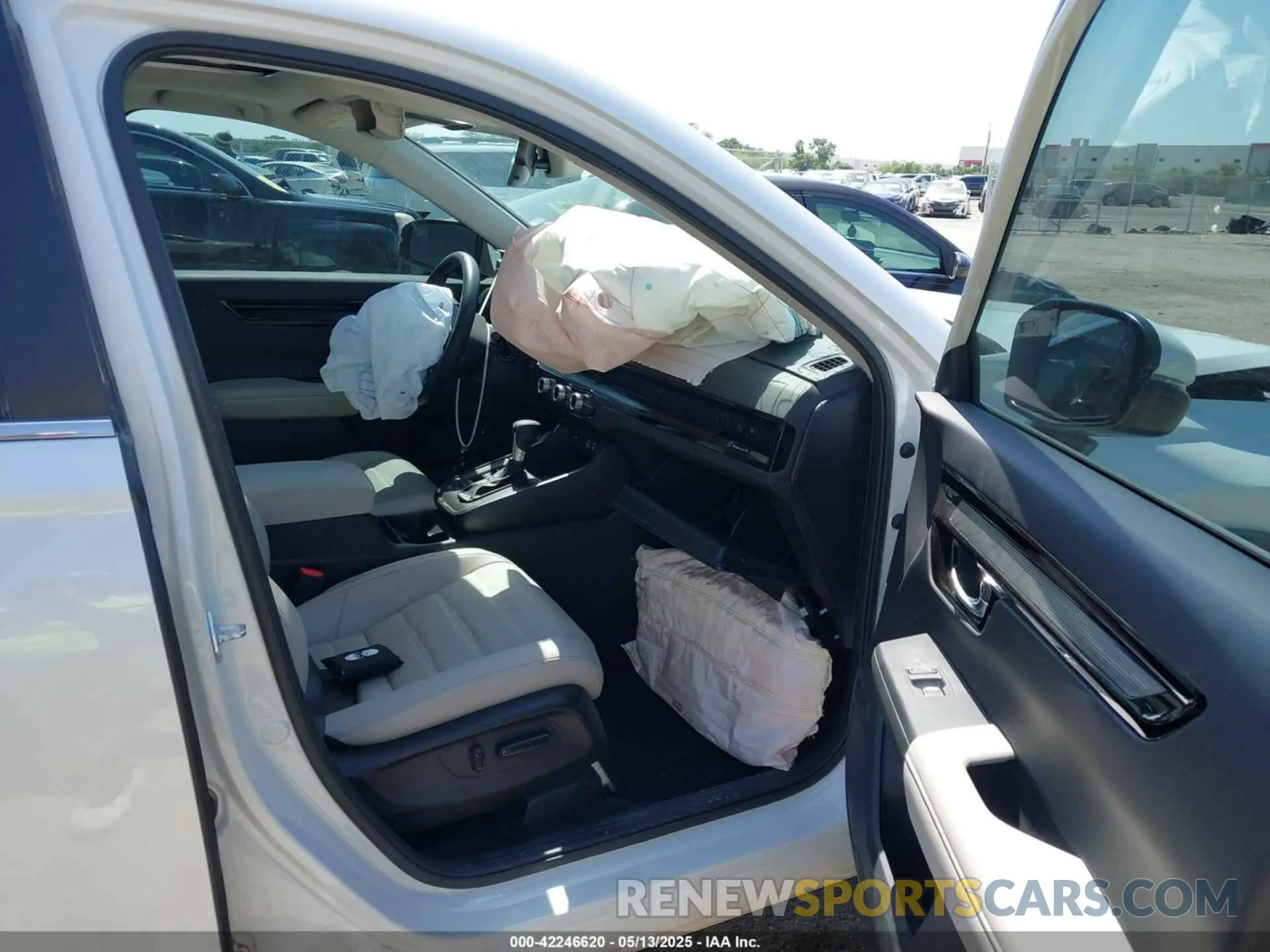 5 Photograph of a damaged car 2HKRS3H7XSH311378 HONDA CR-V 2025