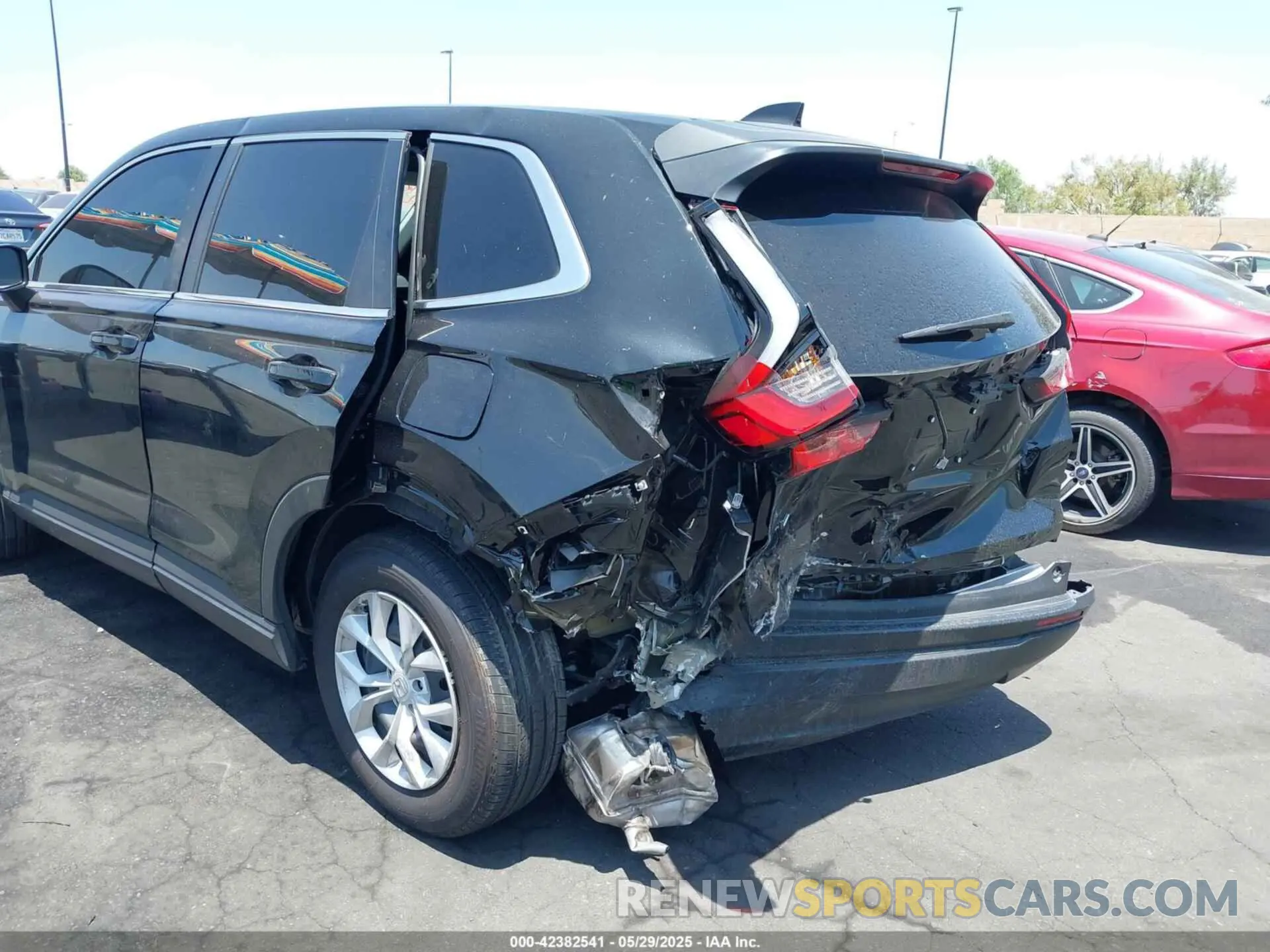 3 Photograph of a damaged car 2HKRS4H20SH420894 HONDA CR-V 2025