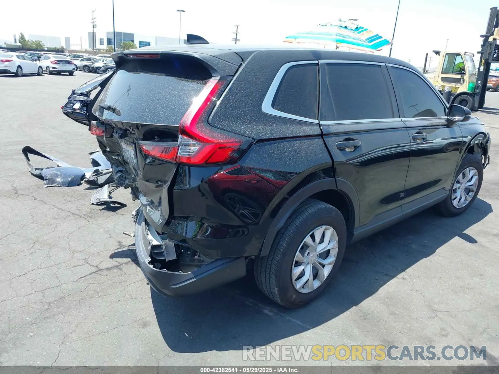 4 Photograph of a damaged car 2HKRS4H20SH420894 HONDA CR-V 2025
