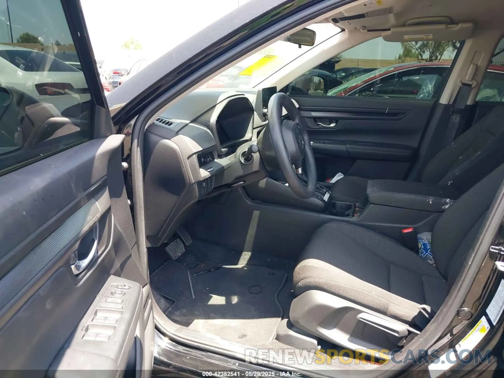 5 Photograph of a damaged car 2HKRS4H20SH420894 HONDA CR-V 2025