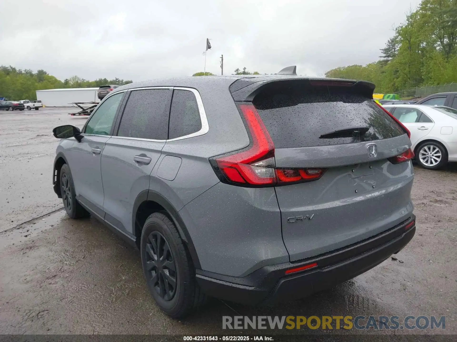 3 Фотография поврежденного автомобиля 2HKRS4H28SH470345 HONDA CR-V 2025