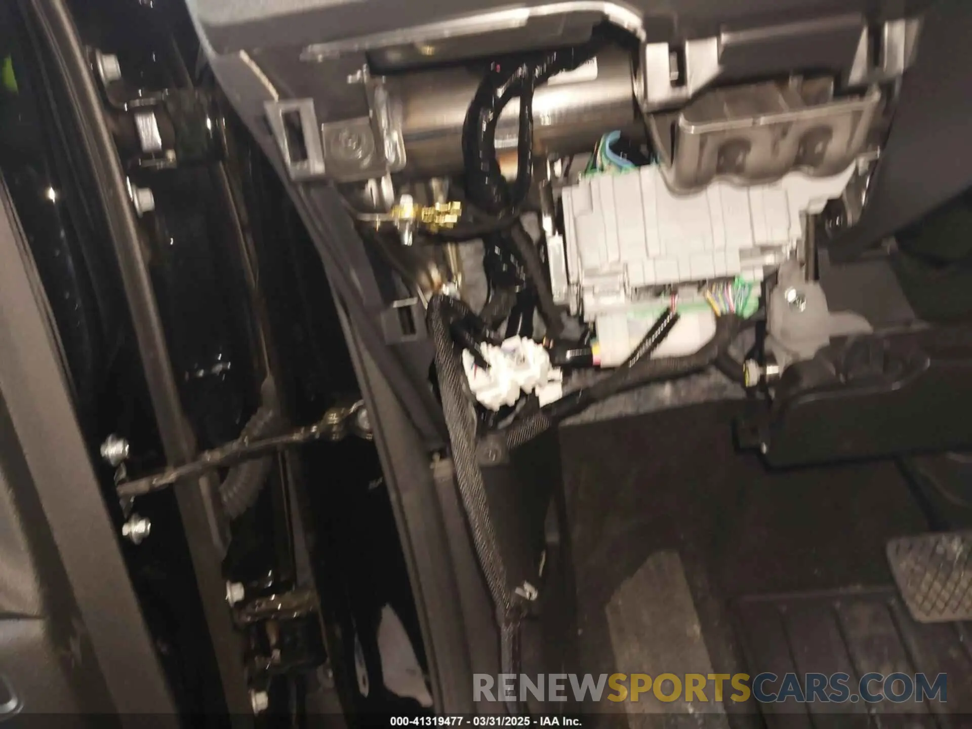 12 Фотография поврежденного автомобиля 2HKRS4H40SH444601 HONDA CR-V 2025