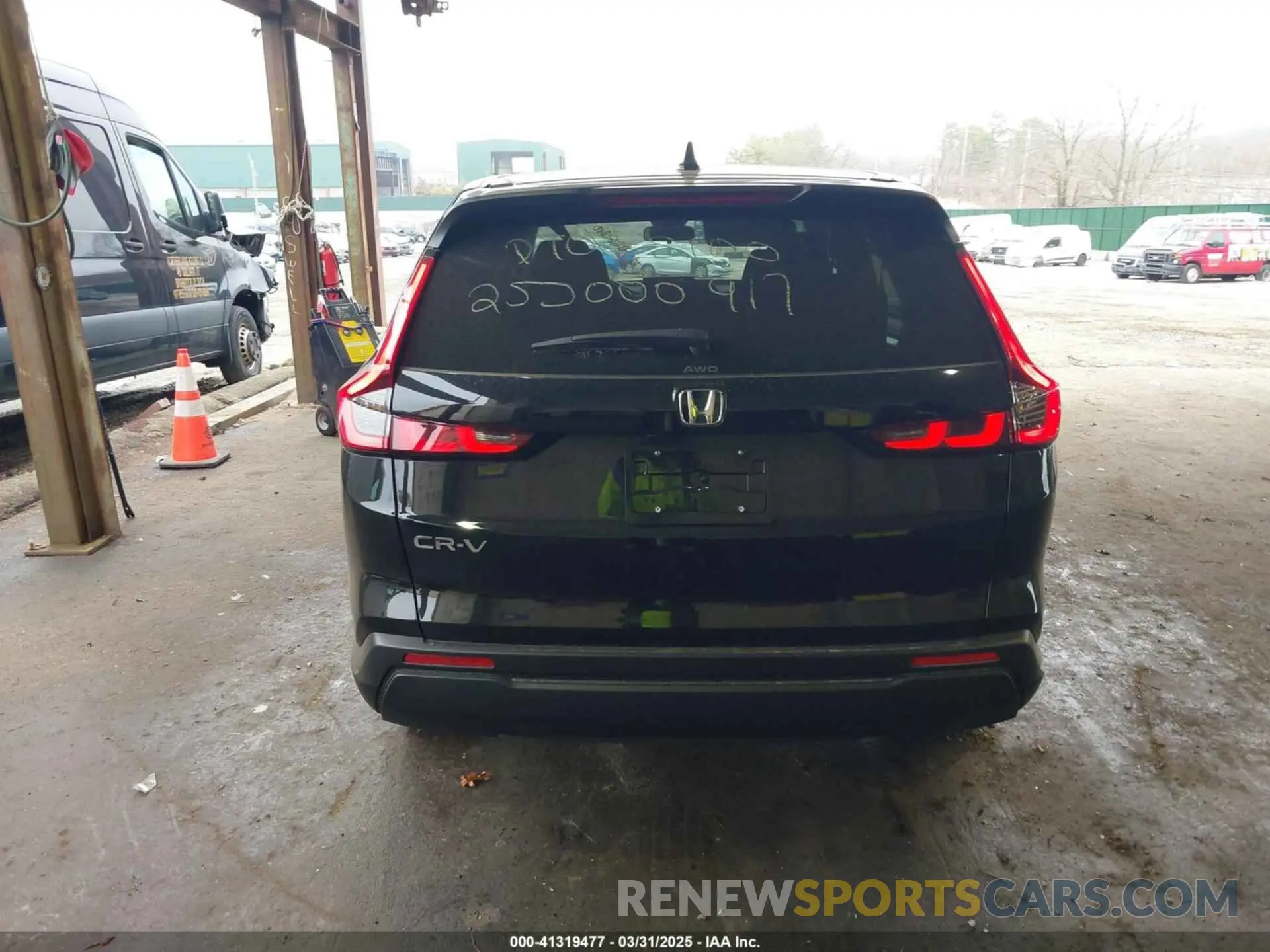 17 Фотография поврежденного автомобиля 2HKRS4H40SH444601 HONDA CR-V 2025