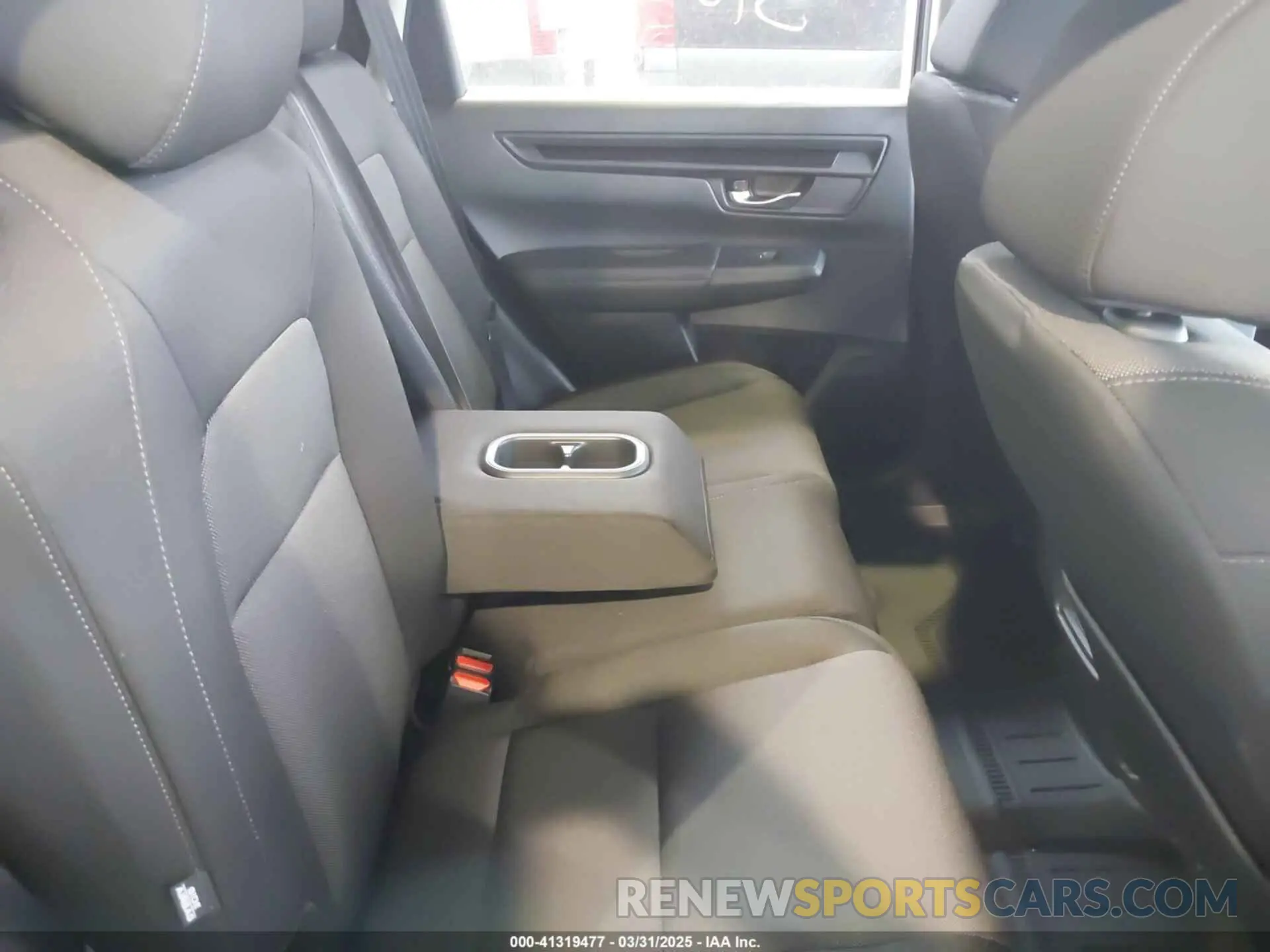 8 Фотография поврежденного автомобиля 2HKRS4H40SH444601 HONDA CR-V 2025