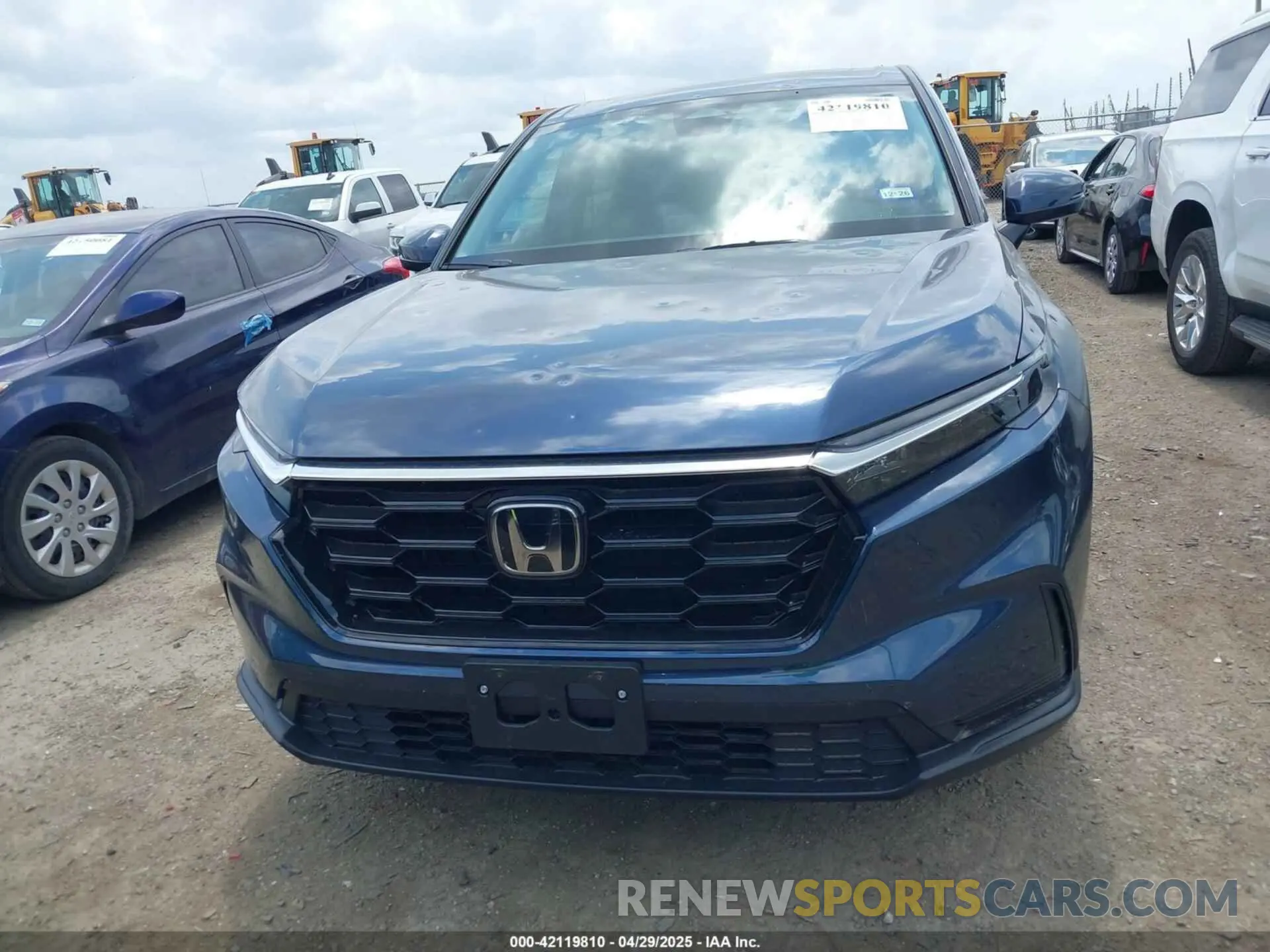 12 Photograph of a damaged car 2HKRS4H47SH446989 HONDA CR-V 2025